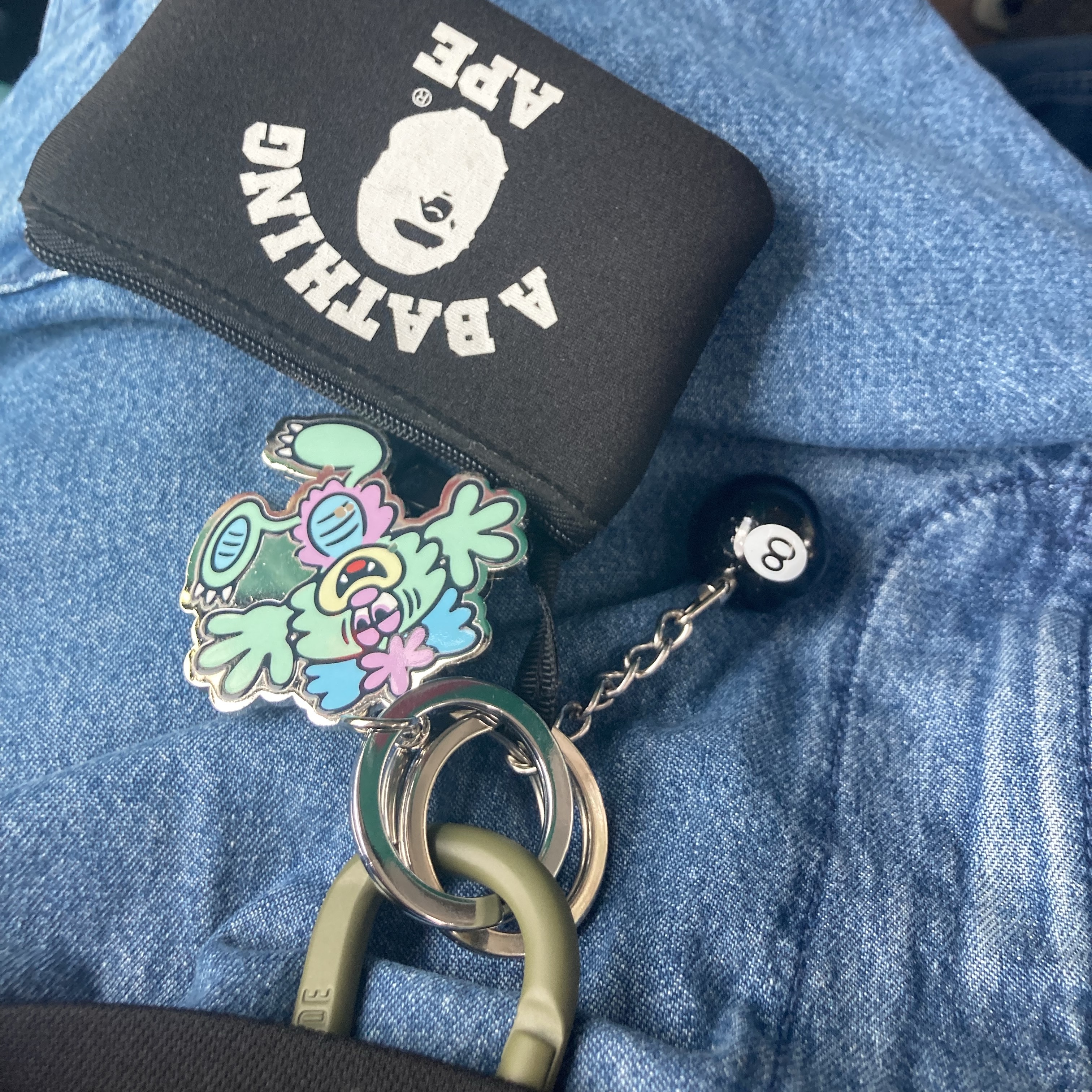 Verdy Otsumo Plaza Key Charm Visty Silver - Otsumo Plaza Exclusive, Stussy 8 Ball Keychain Black 착용 스타일