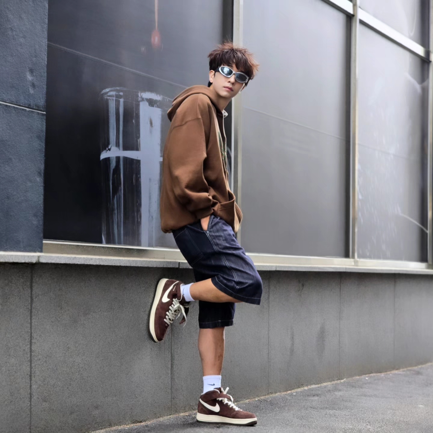 Nike Air Force 1 Mid '07 QS Chocolate 착용 스타일 - 2