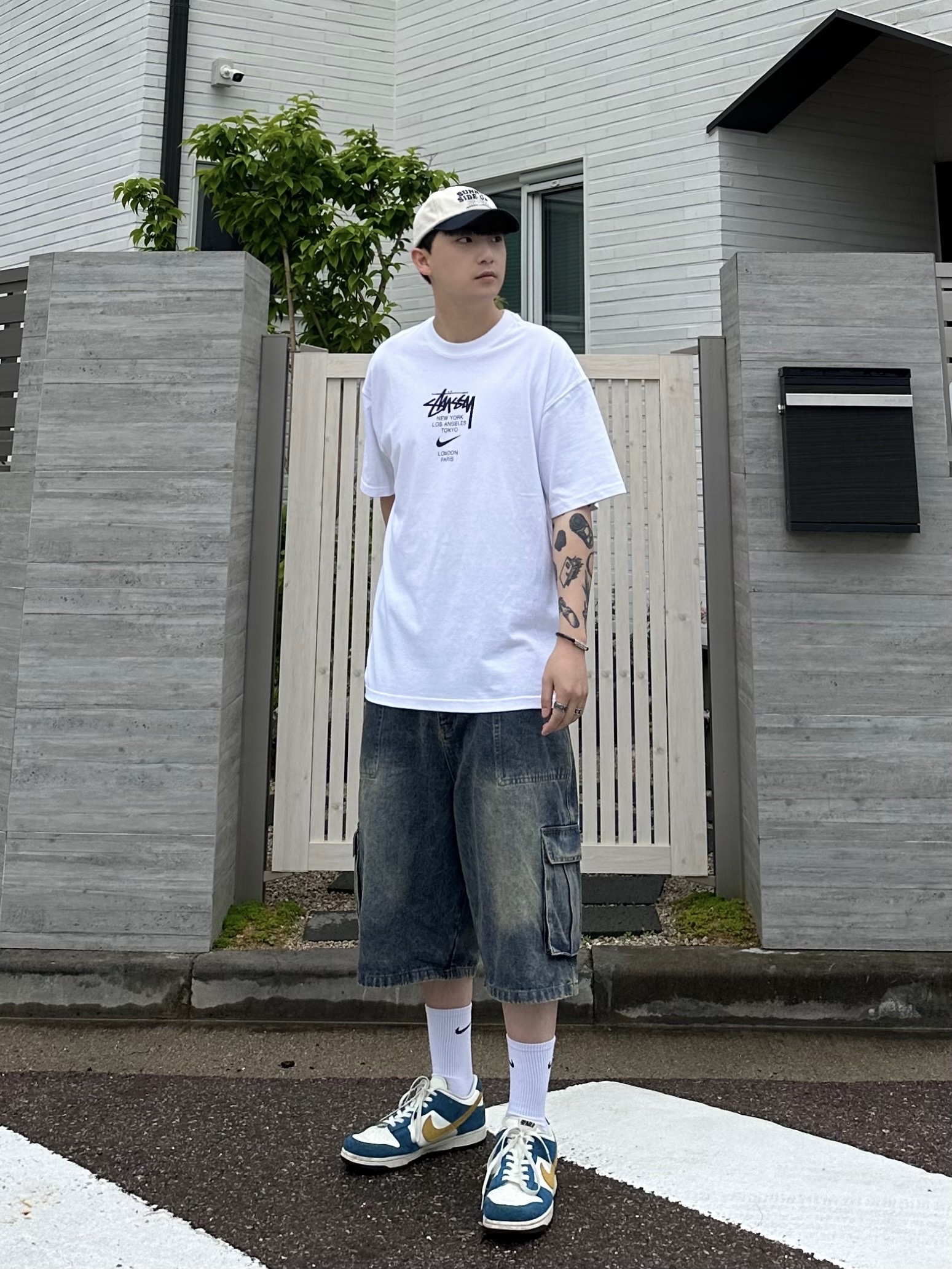Nike x Kasina Dunk Low 80's Bus, Nike x Stussy WT T-Shirt White - US/EU 착용 스타일 - 2