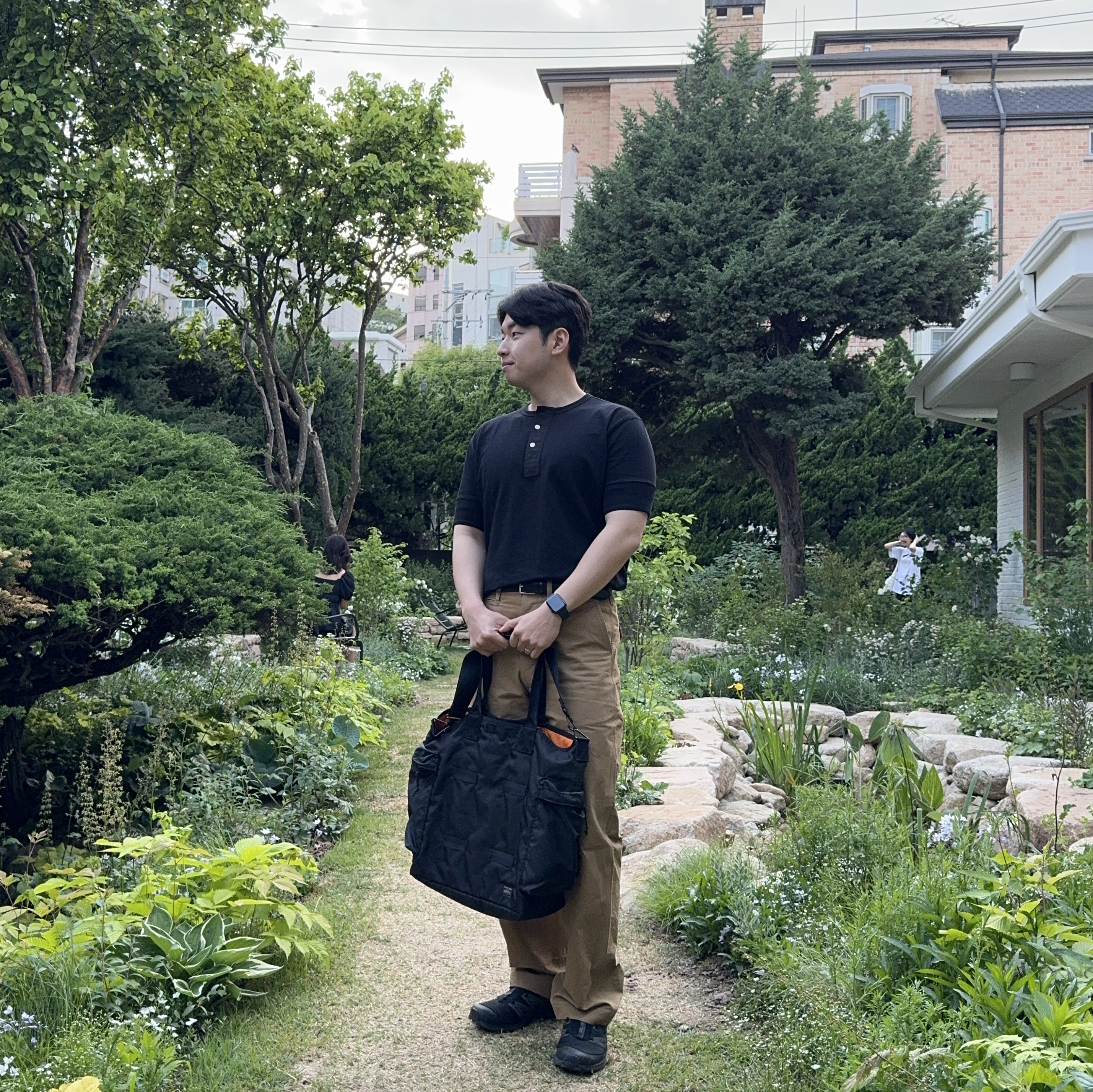 Porter Force 2Way Tote Bag Black, Salomon XT-6 Expanse Black Ebony 착용 스타일