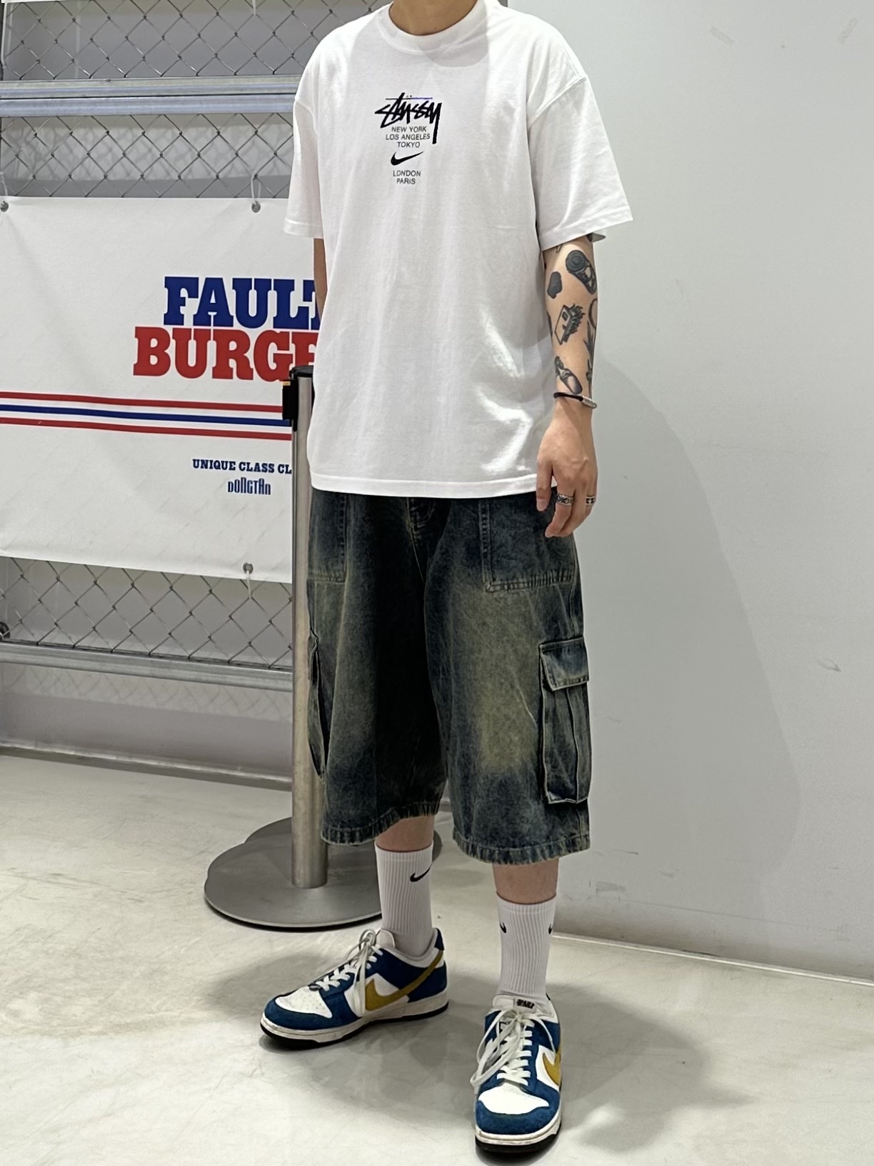 Nike x Kasina Dunk Low 80's Bus, Nike x Stussy WT T-Shirt White - US/EU 착용 스타일 - 2