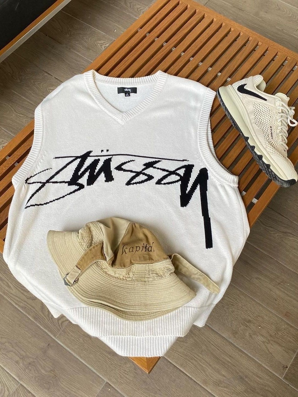 Stussy Sweater Vest Natural, Stussy Sweater Vest Blue 착용 스타일 - 4