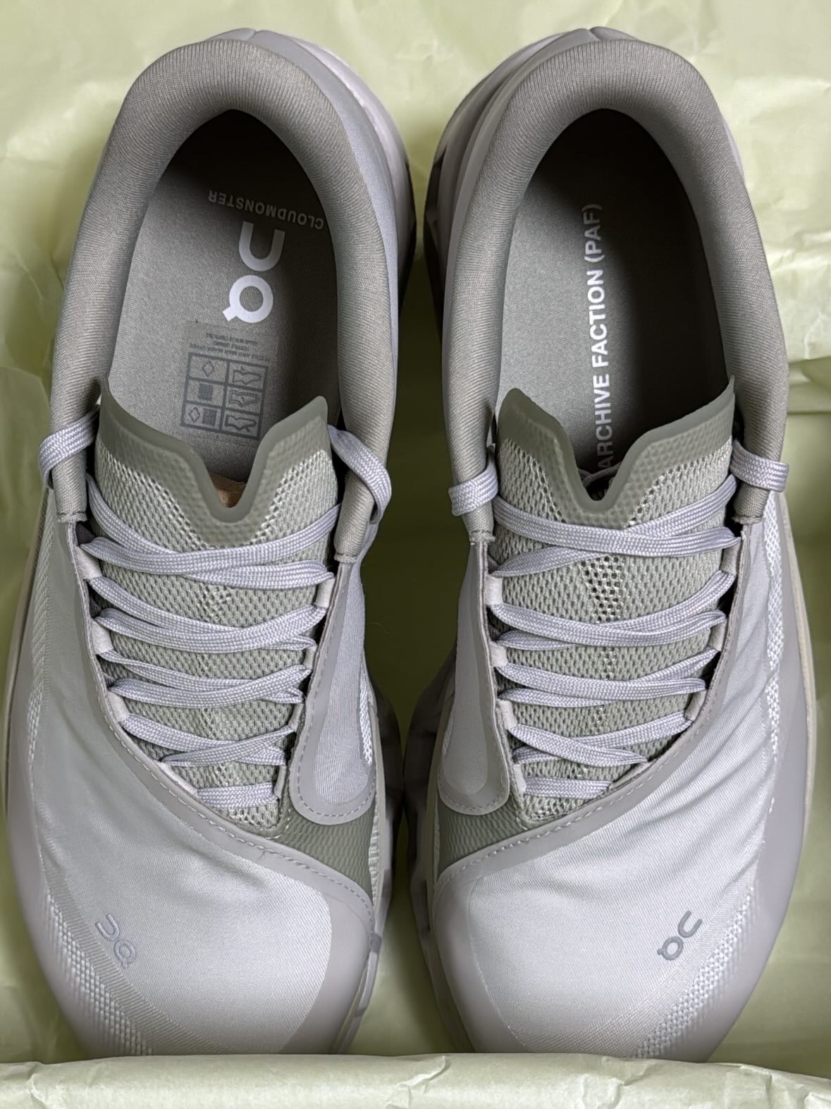 On Running x Post Archive Faction (Paf) Cloudmonster 2 Moondust Chalk 착용 스타일