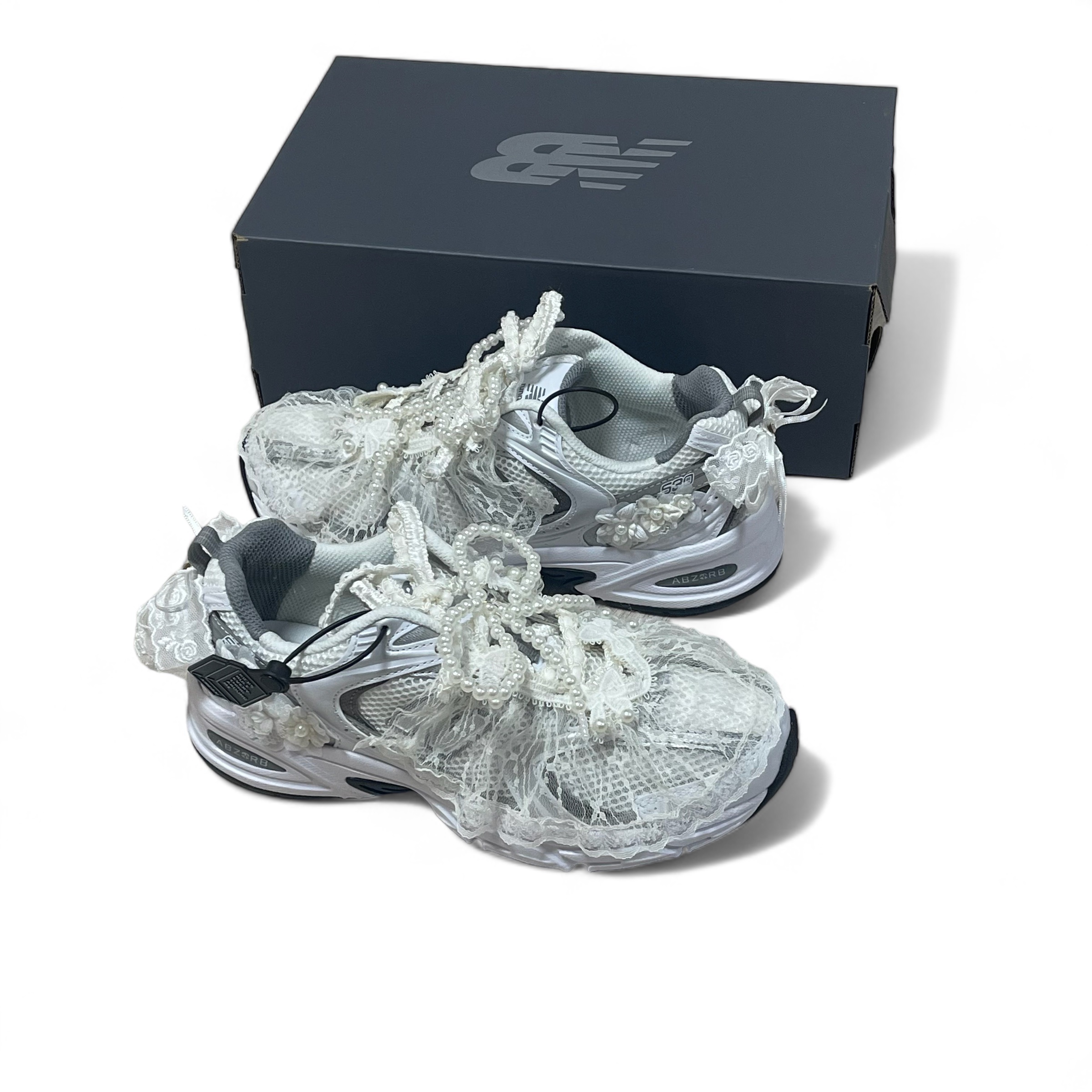 New Balance 530 White Silver 착용 스타일 - 1