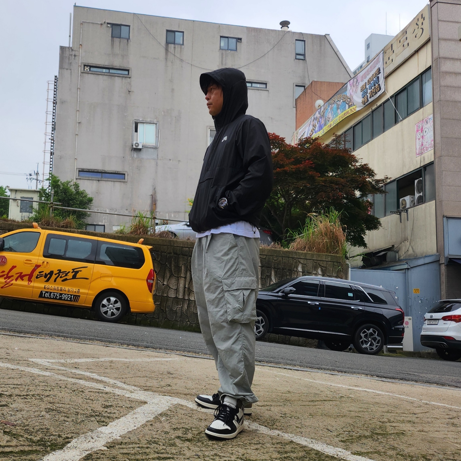 Jordan 1 Retro High OG Black Mocha 착용 스타일 - 2
