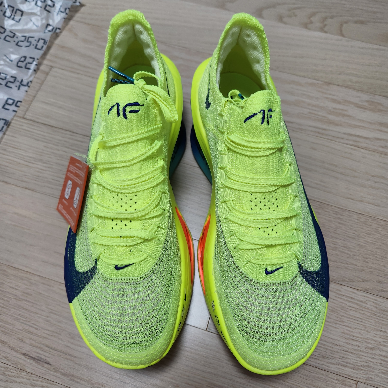 Nike Air Zoom Alphafly Next% 3 Volt 착용 스타일 - 1