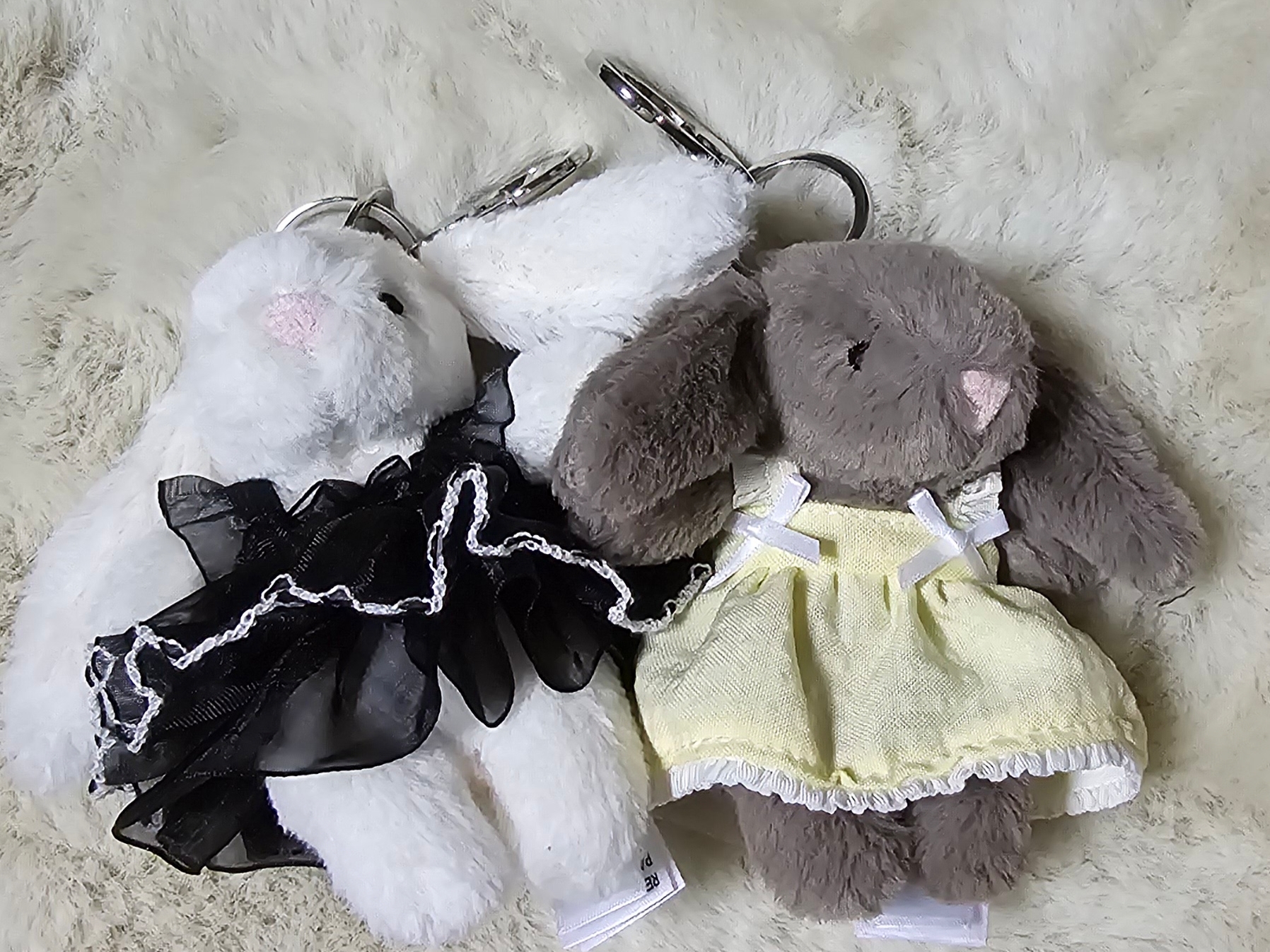 Jellycat Bashful Bunny Truffle Bag Charm Brown, Jellycat Bashful Bunny Bag Charm Cream 착용 스타일