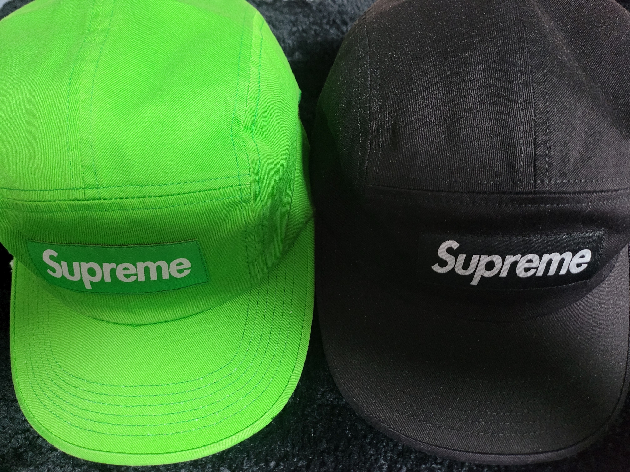 Supreme Washed Chino Twill Camp Cap Green - 24SS, Supreme Washed Chino Twill Camp Cap Black 착용 스타일