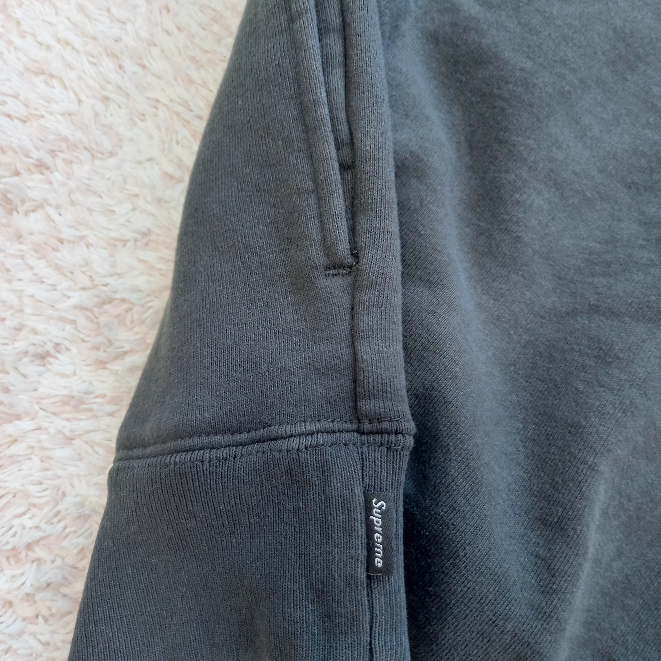 Supreme Wrapped Half Zip Hooded Sweatshirt Washed Black - 24SS 착용 스타일 - 4