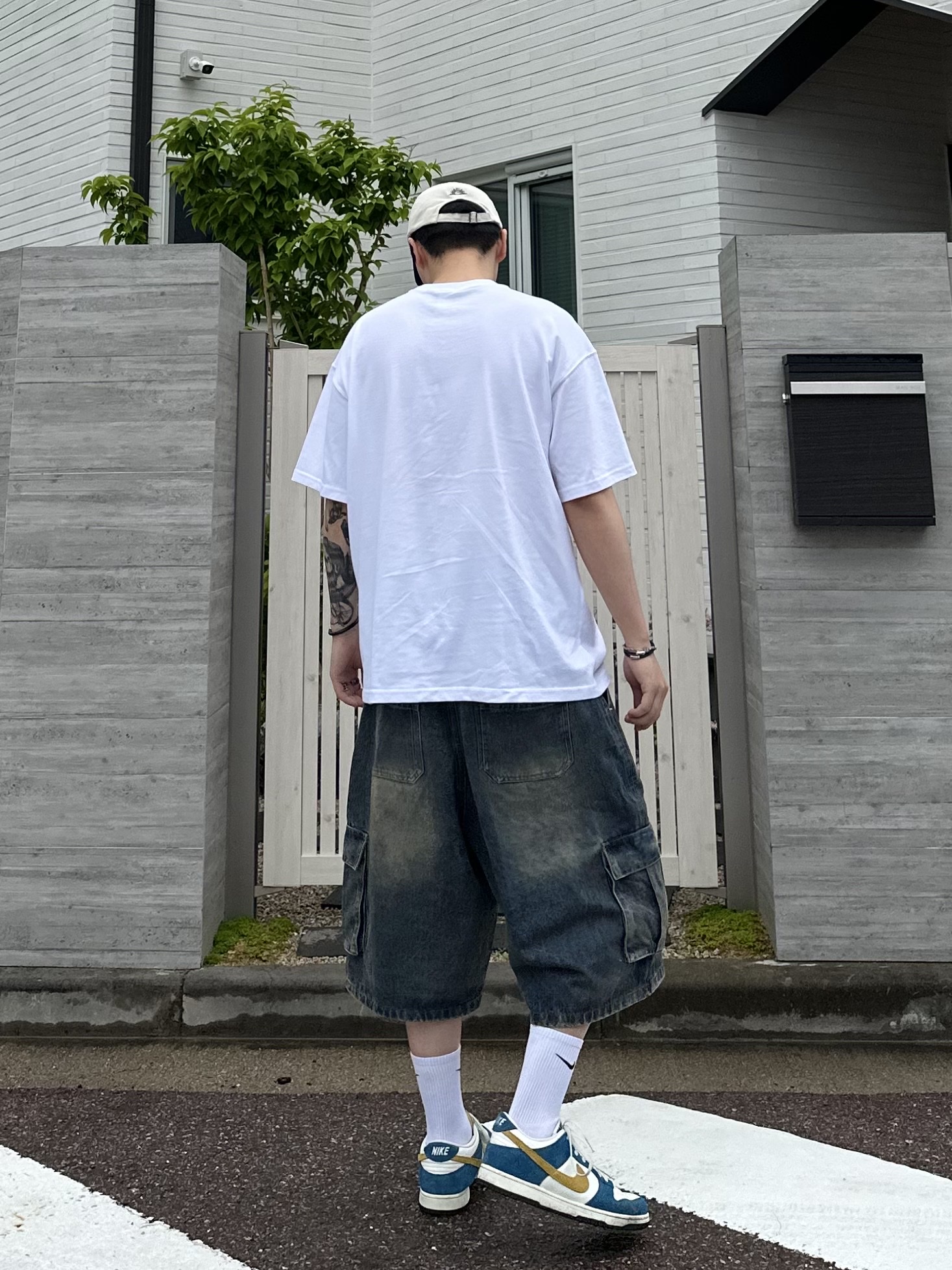 Nike x Kasina Dunk Low 80's Bus, Nike x Stussy WT T-Shirt White - US/EU 착용 스타일 - 3