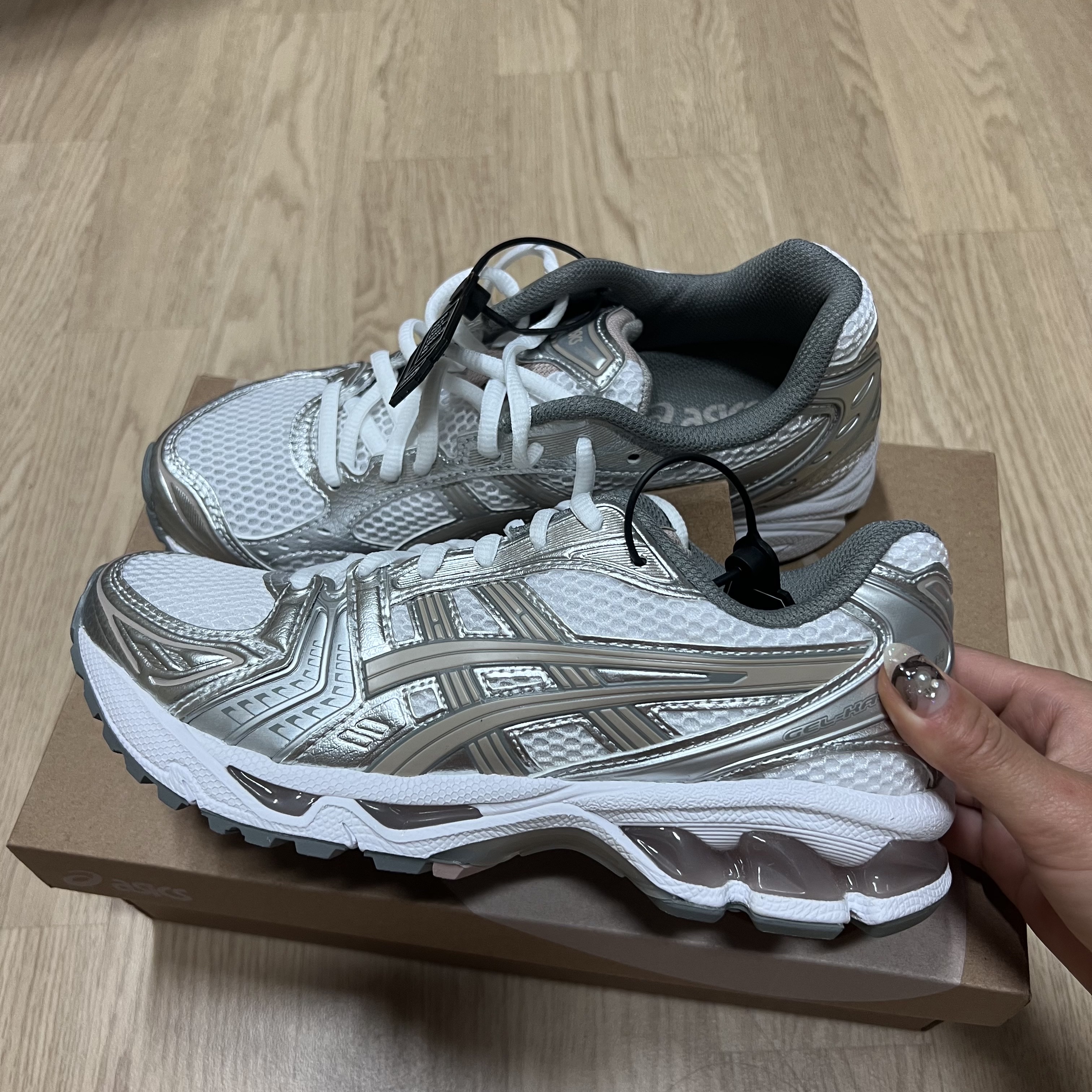 (W) Asics Gel-Kayano 14 White Moonrock 착용 스타일 - 1