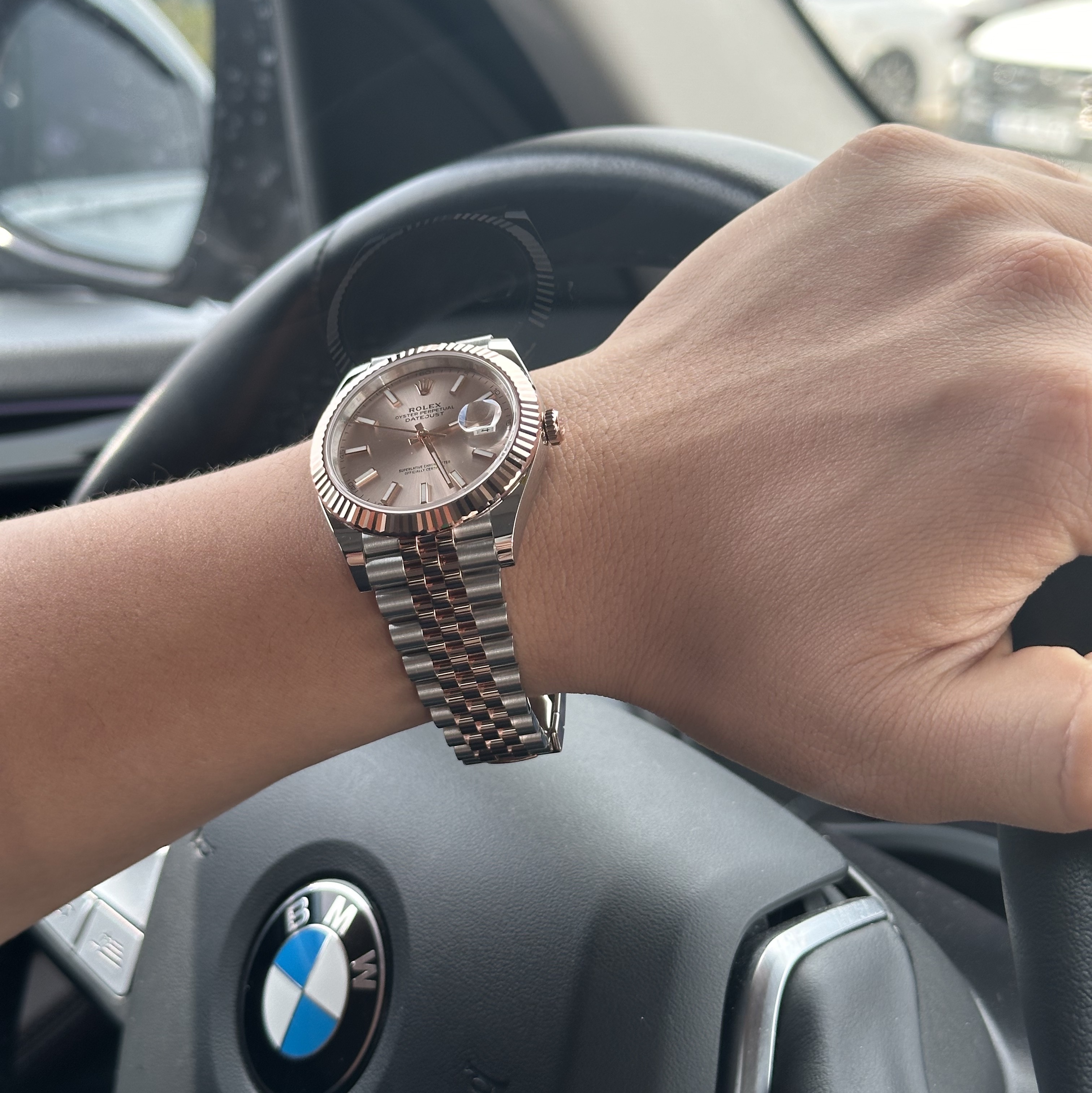 Rolex Datejust 41mm 126331 Sun Dust Jubilee 착용 스타일 - 1