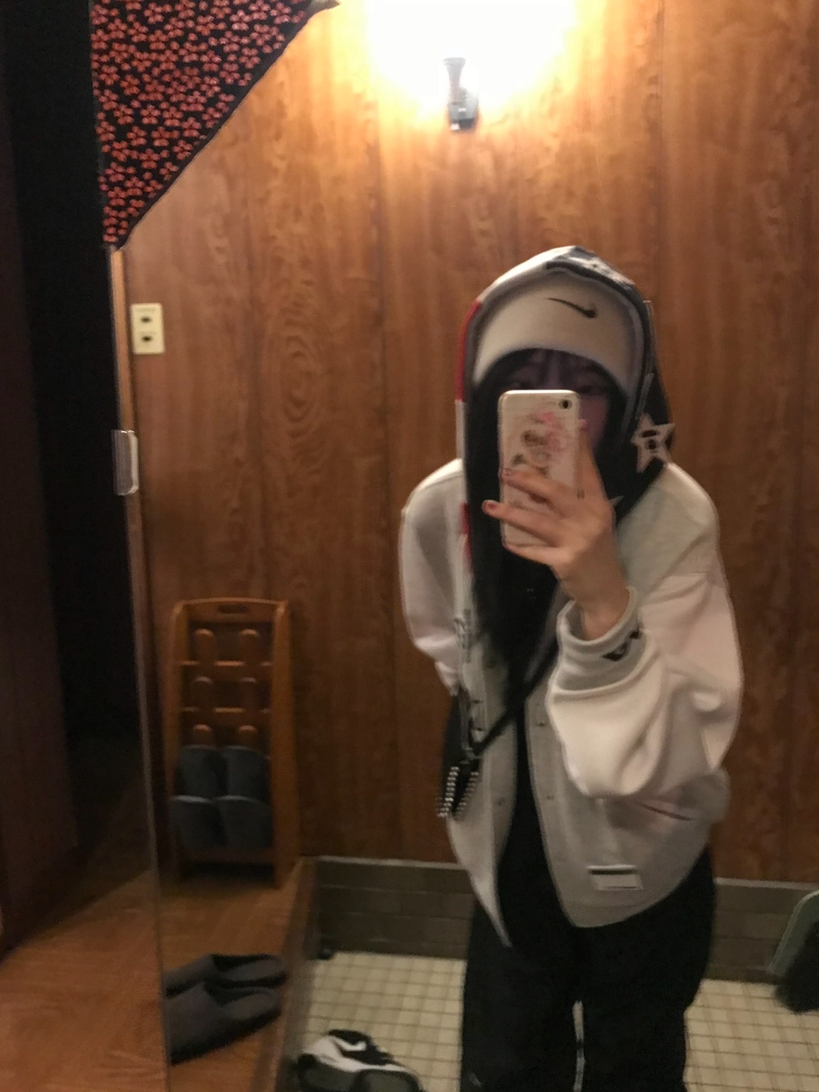 Nike x Stussy NRG Cuffed Beanie Summit White 착용 스타일 - 2