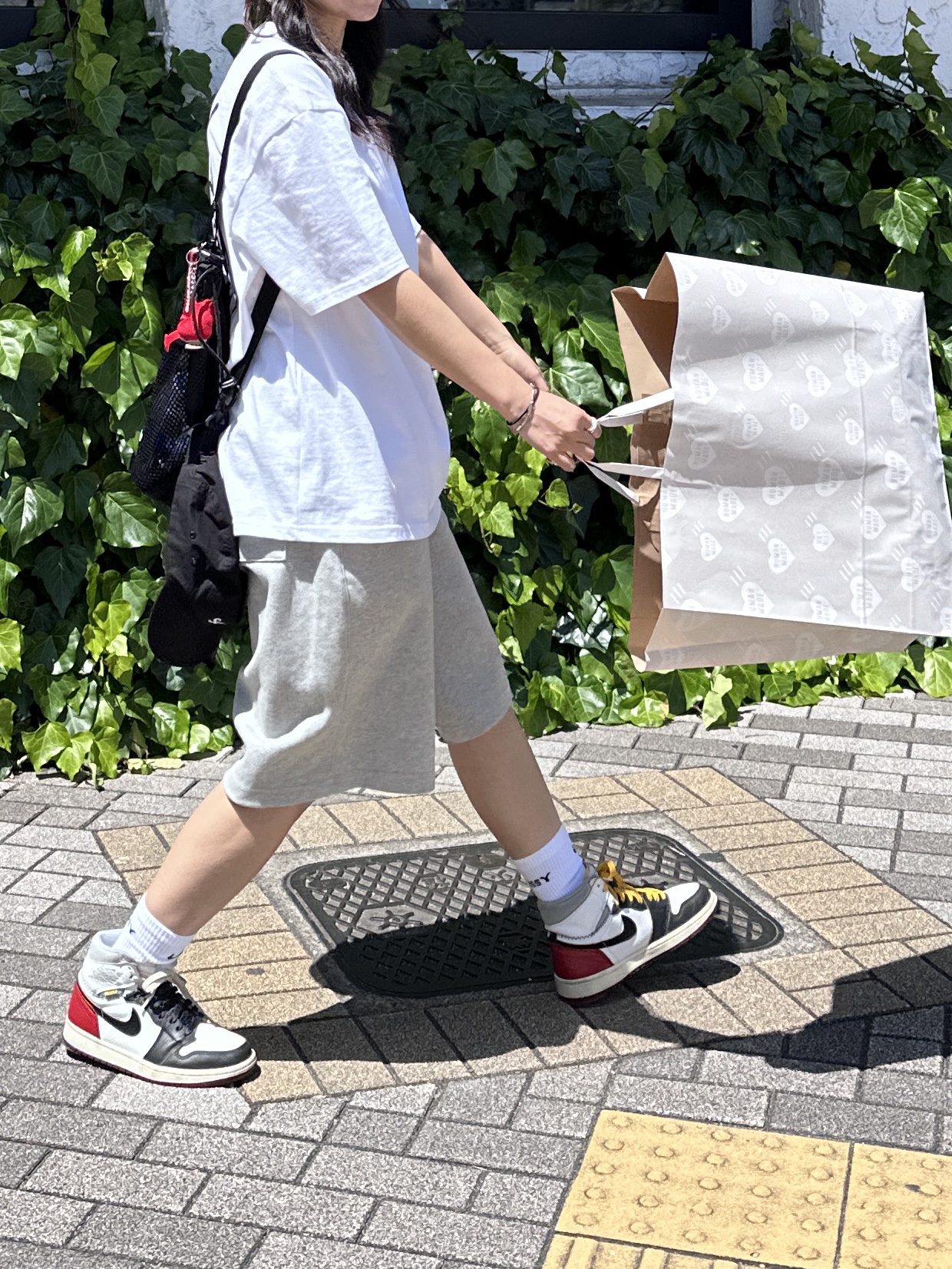 Jordan 1 x Union Retro High Black Toe, Supreme Mesh Small Backpack Black - 23SS 착용 스타일 - 2