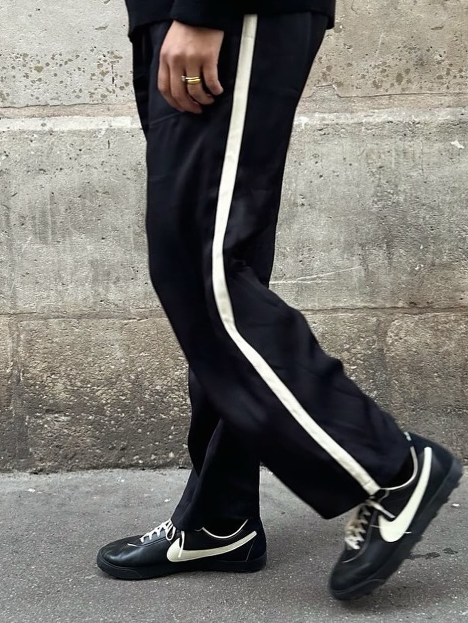 Nike x Bode Astrograbber SP Black and Coconut Milk, Nike x Bode Astrograbber SP Light Cream and Black 착용 스타일 - 3