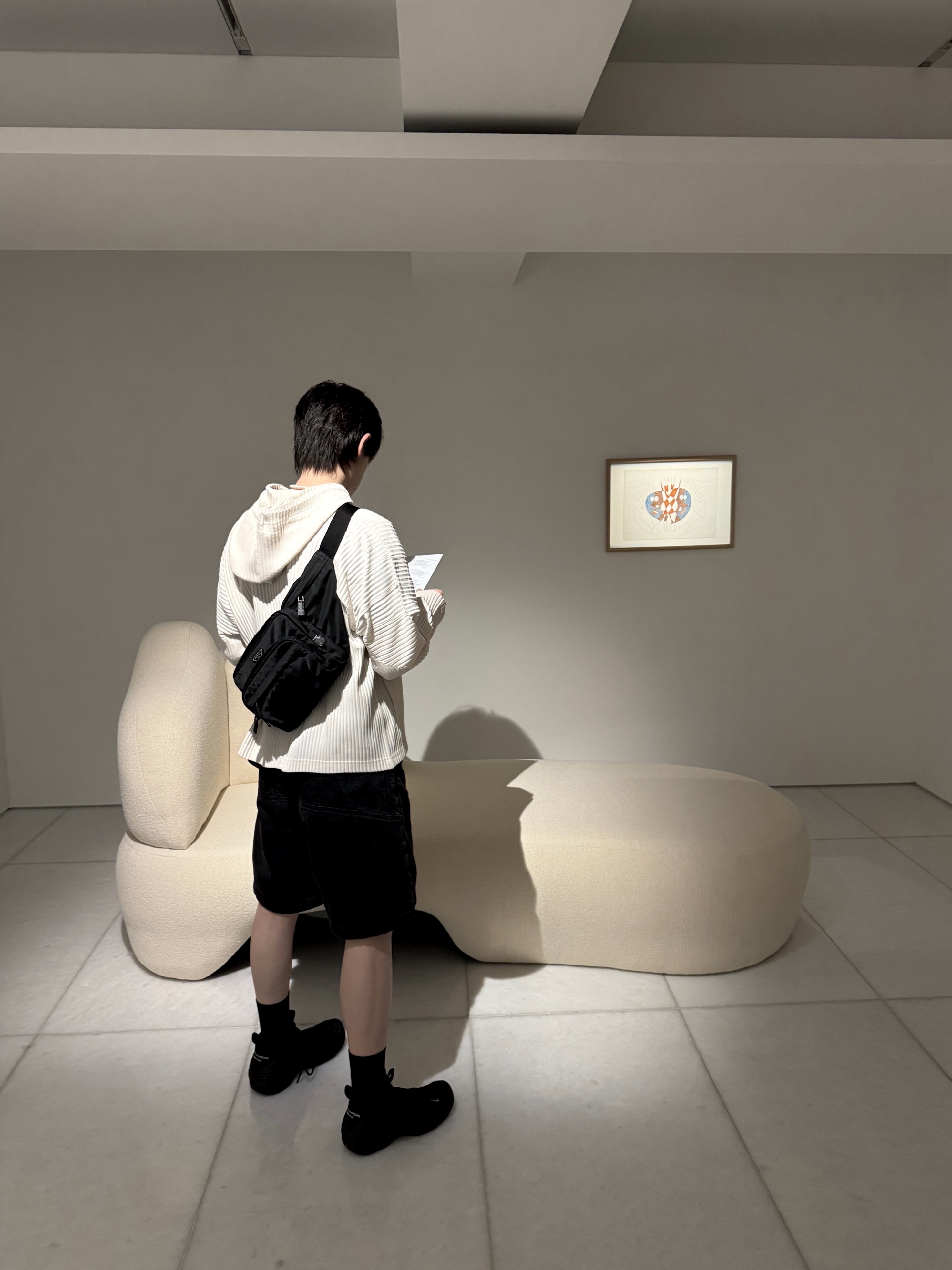 Nike x Comme des Garcons Homme Plus Air Foamposite One Black, Homme Plisse Issey Miyake MC June Hoodie Ivory 착용 스타일 - 1