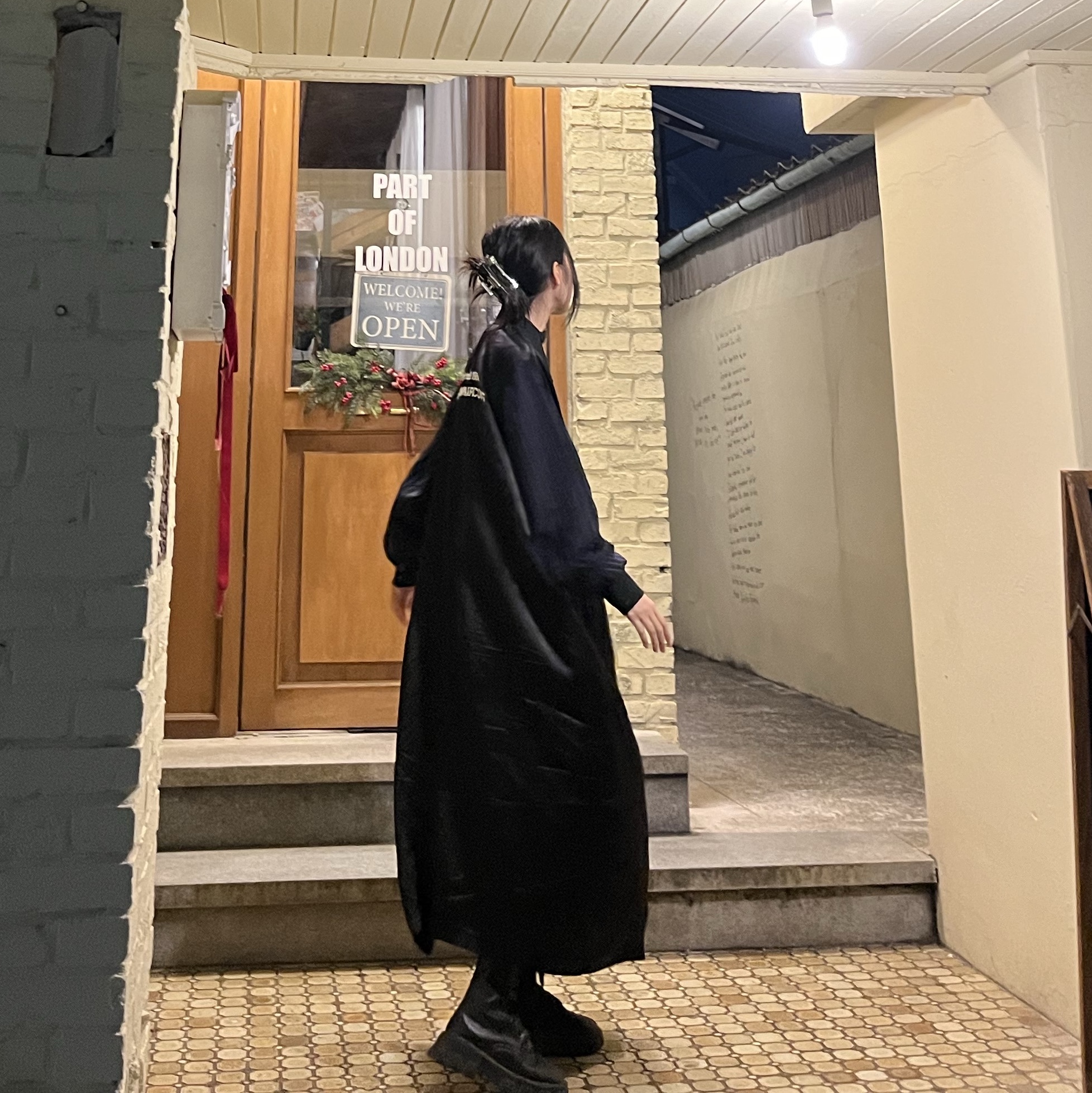 CDG 1986 Staff Coat Black 착용 스타일 - 2