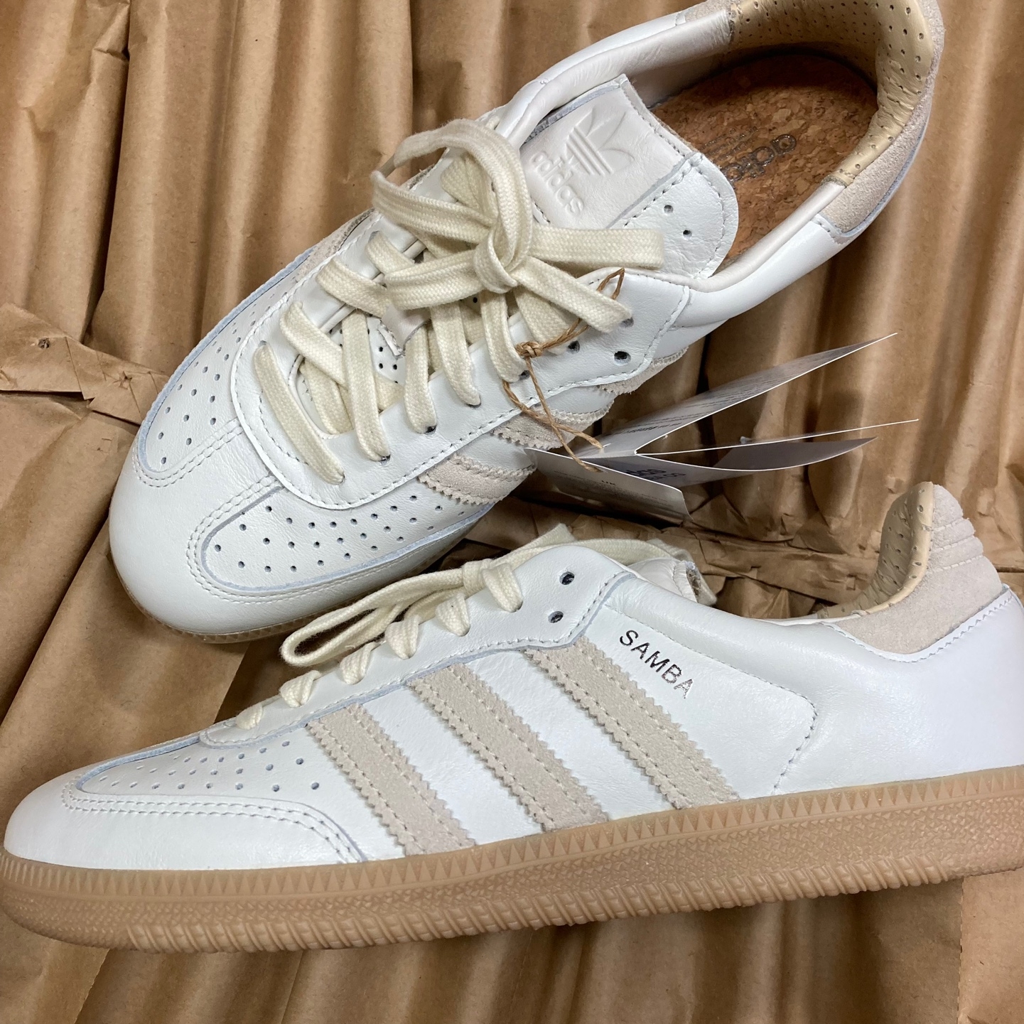 Adidas Samba OG Core White Wonder White 착용 스타일 - 2