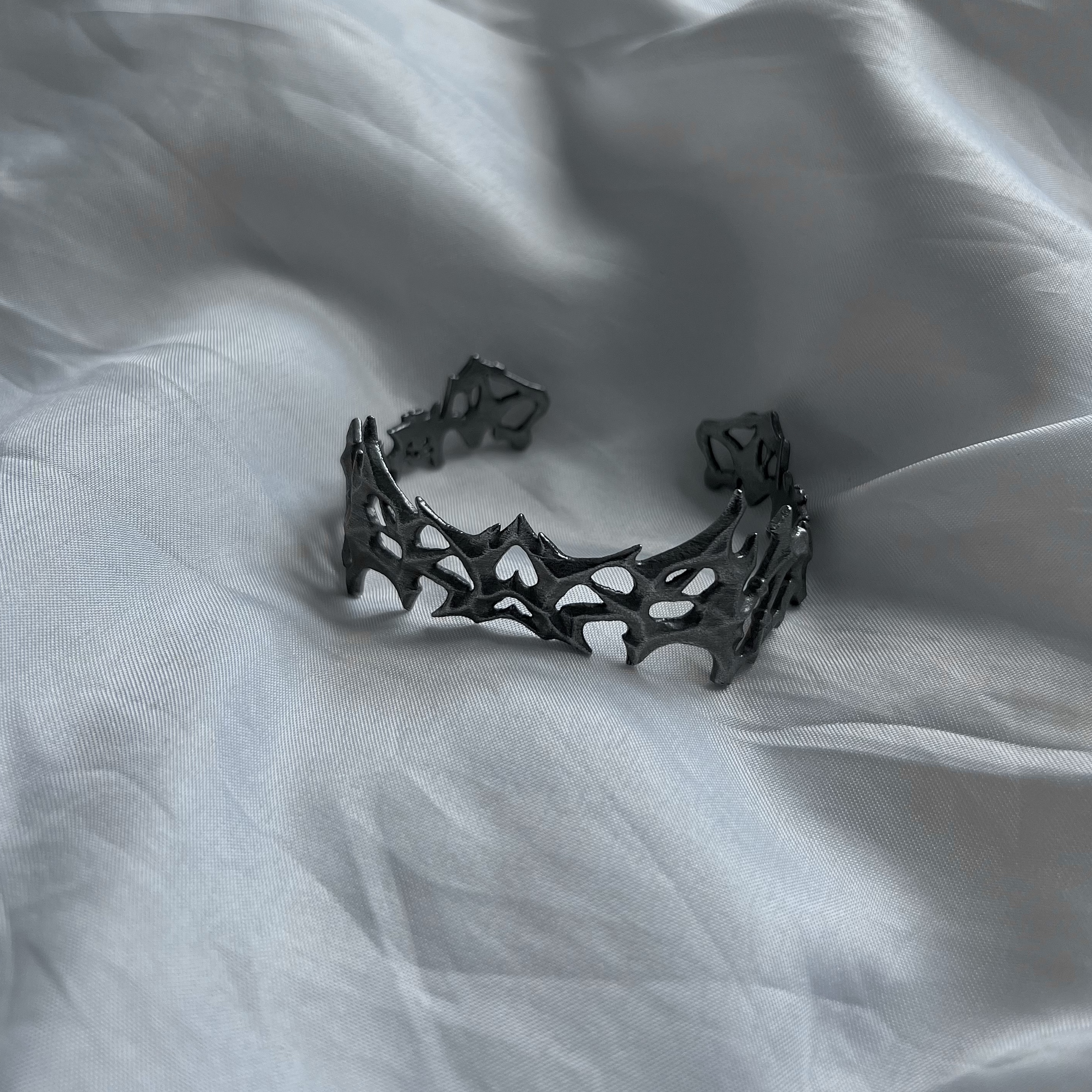 Test Artifact Shard Bracelet 000 Steel 착용 스타일 - 3