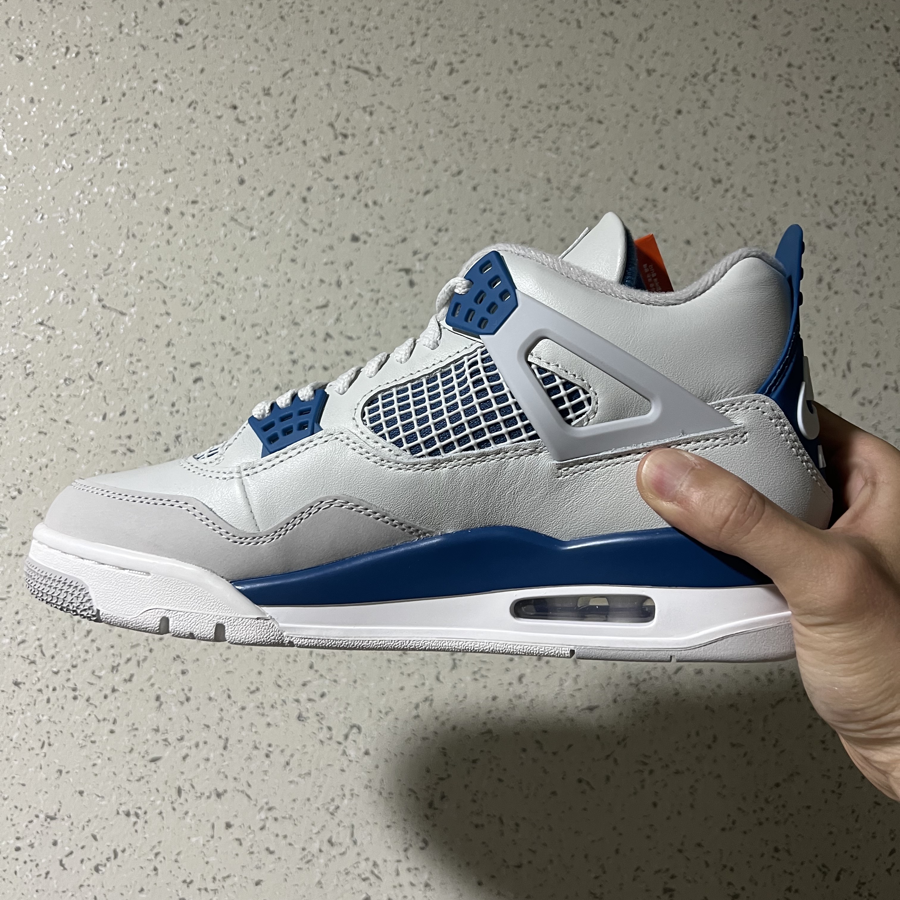 Jordan 4 Retro Industrial Blue 착용 스타일 - 4