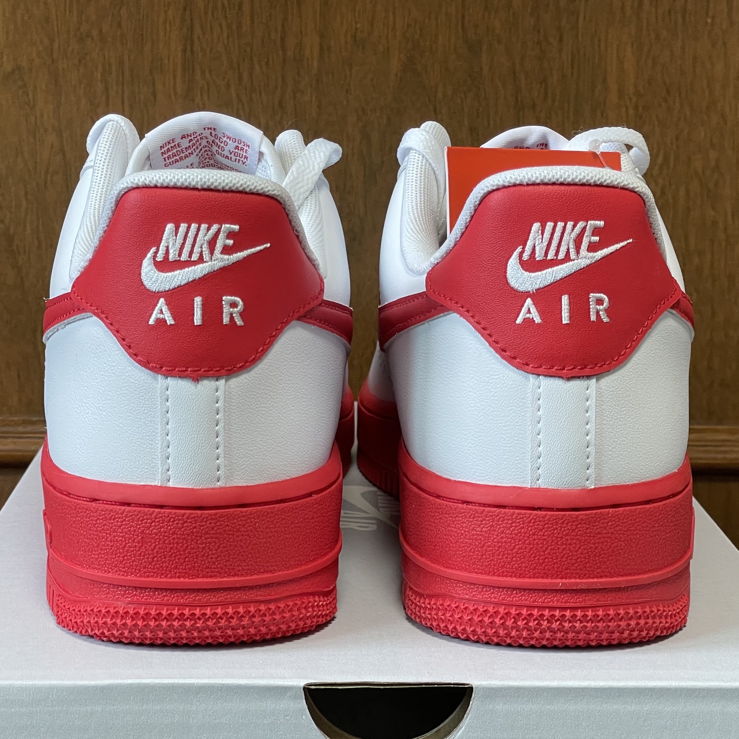 Nike Air Force 1 Low White Red Midsole 착용 스타일 - 4