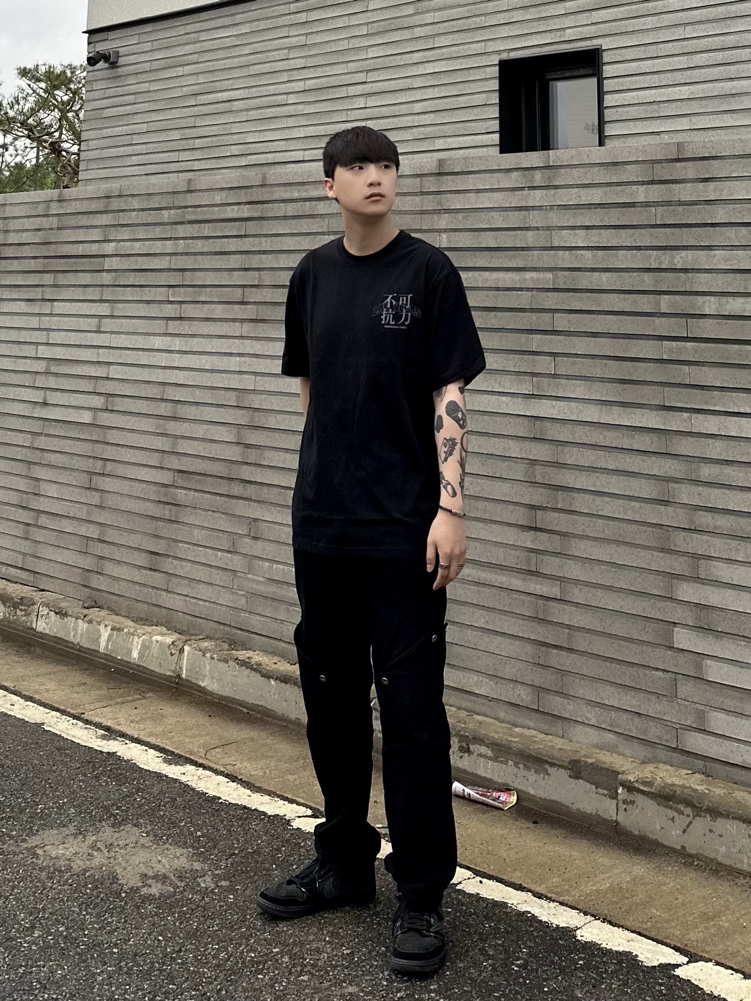 Jordan 1 x Travis Scott Retro Low OG SP Black Phantom 착용 스타일 - 1