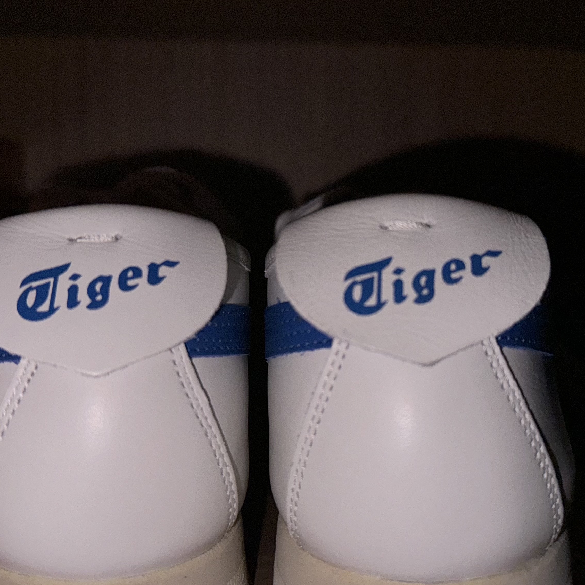 Onitsuka Tiger Limber Up NM Tiger Yellow 착용 스타일 - 3