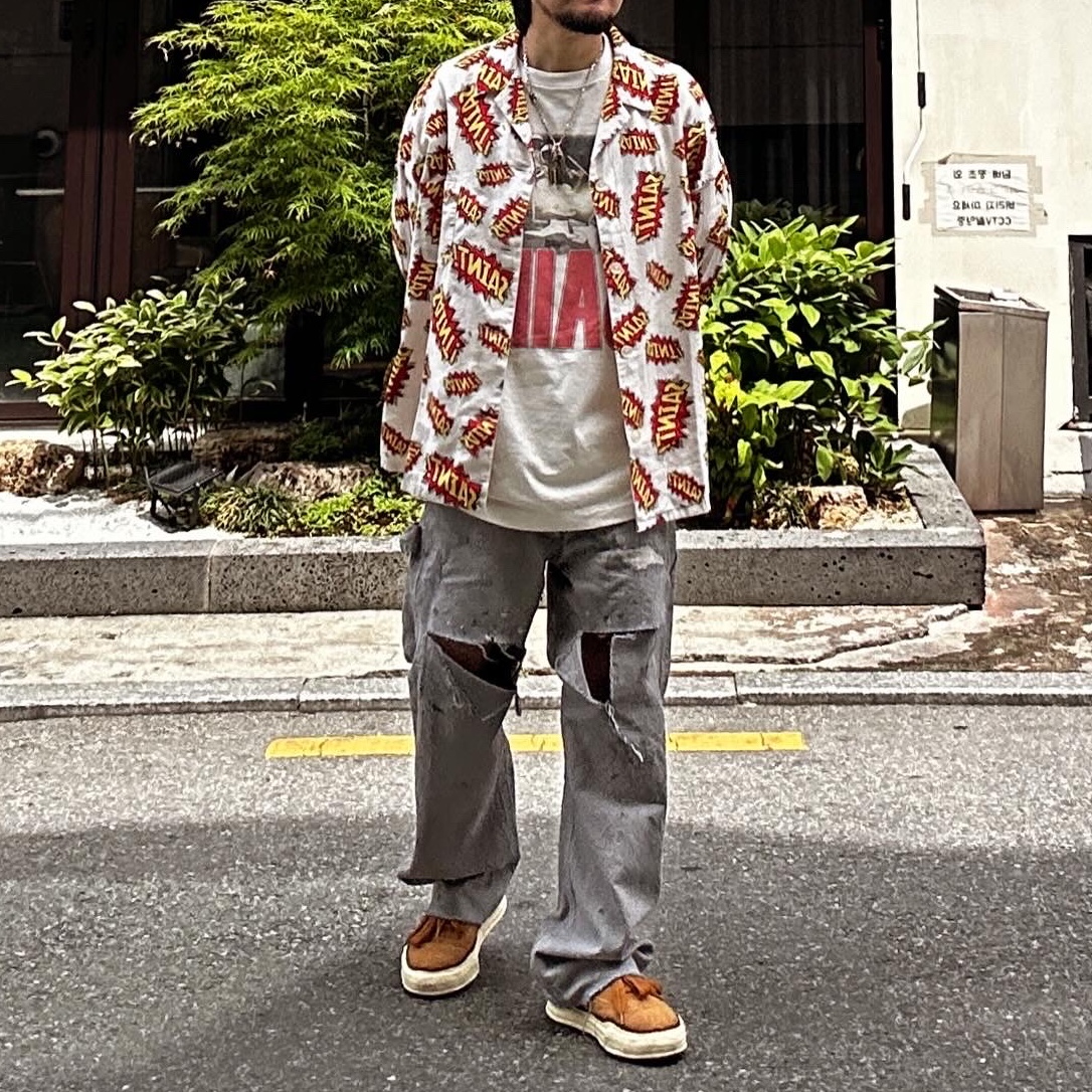 Saint Mxxxxxx Denim Pants Hickory Stripe, SAINT Mxxxxxx x Freedom S/S T-Shirt White - 24SS 착용 스타일 - 1