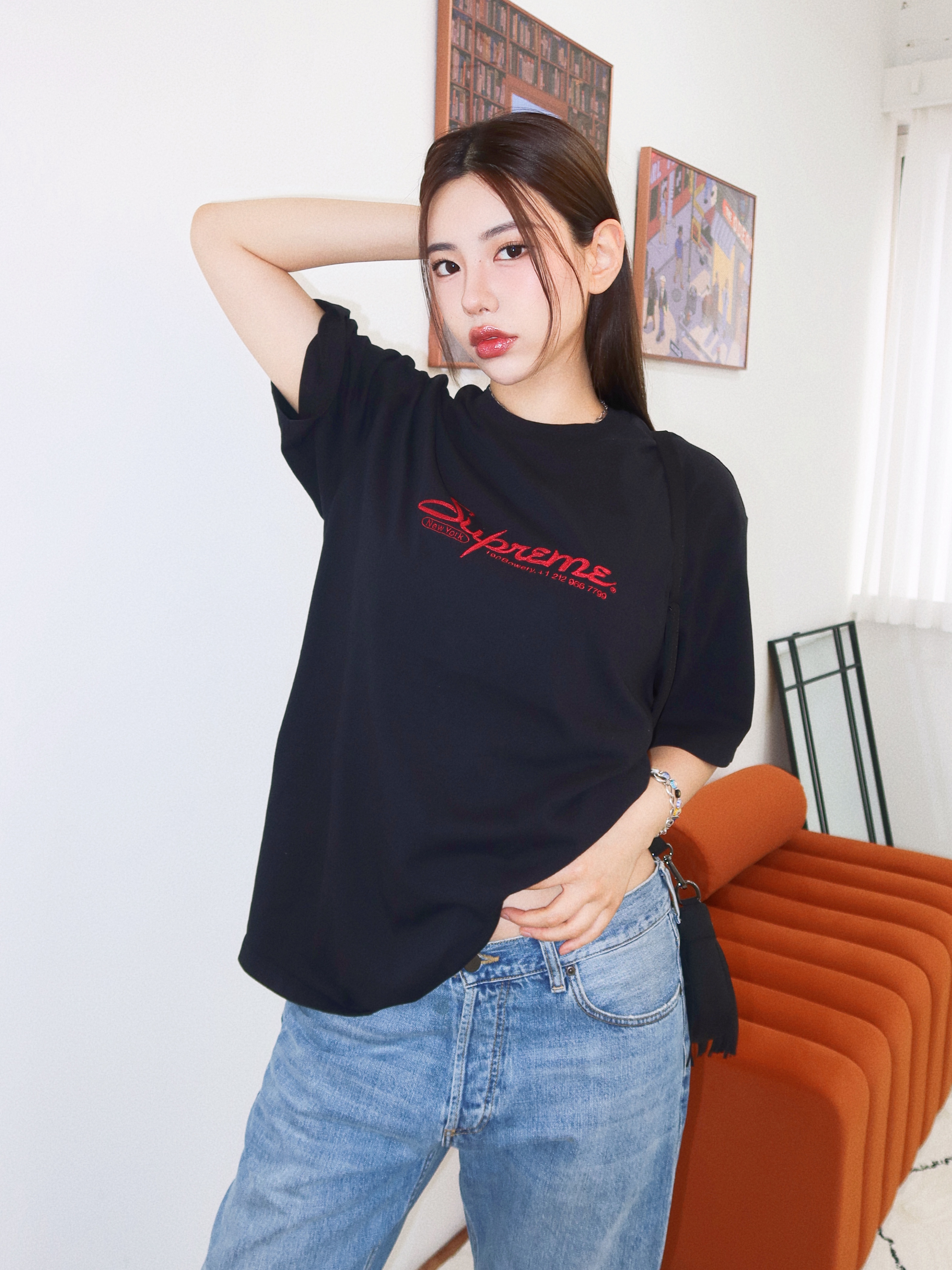 Supreme Contact S/S Top Black - 24SS, Carhartt WIP Maitland Denim Newel Pants Blue Light Used Wash 착용 스타일 - 2