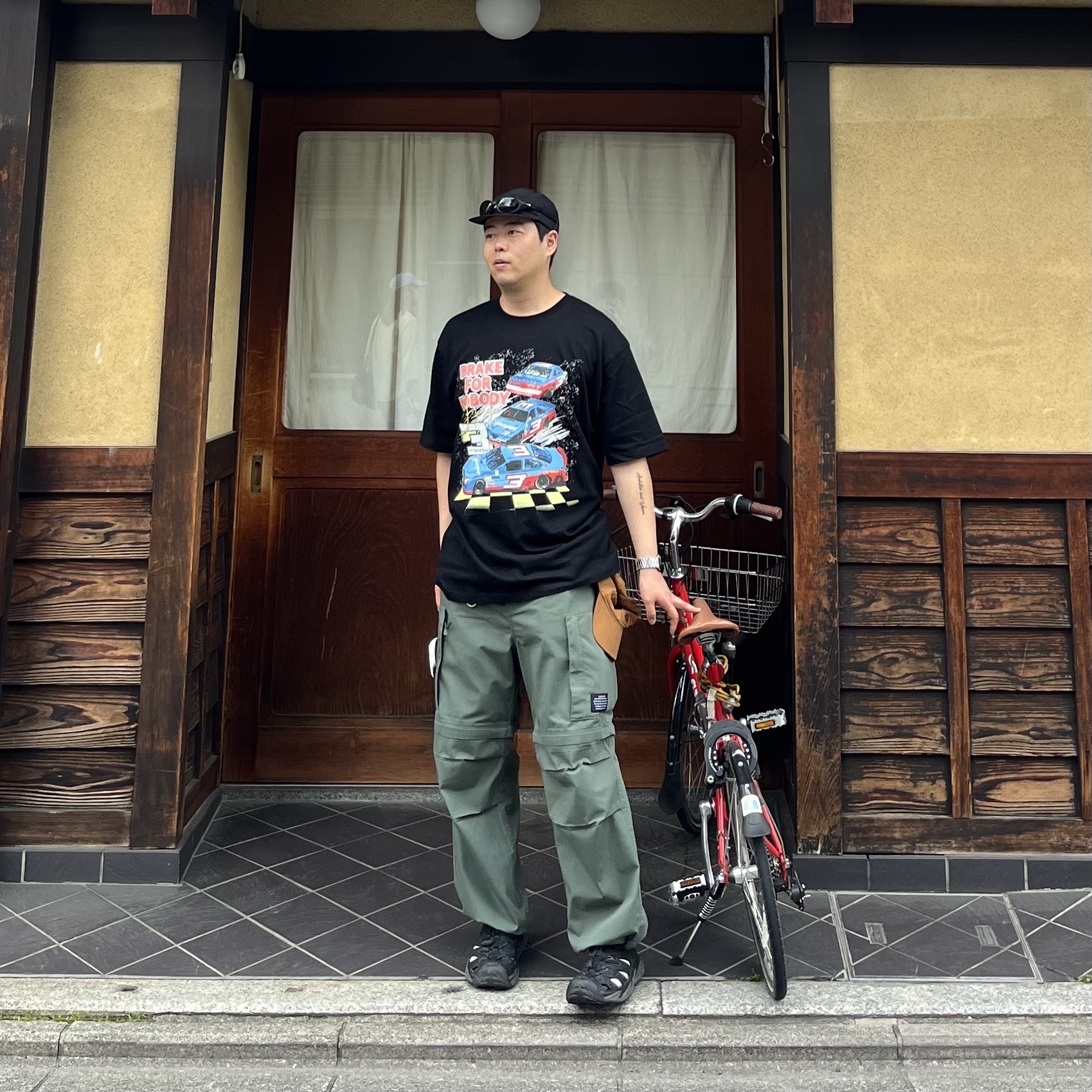 Hoka Hopara Black, Oakley Eye Jacket Redux Matte Black Frame Prizm Grey Lenses High Bridge Fit 착용 스타일