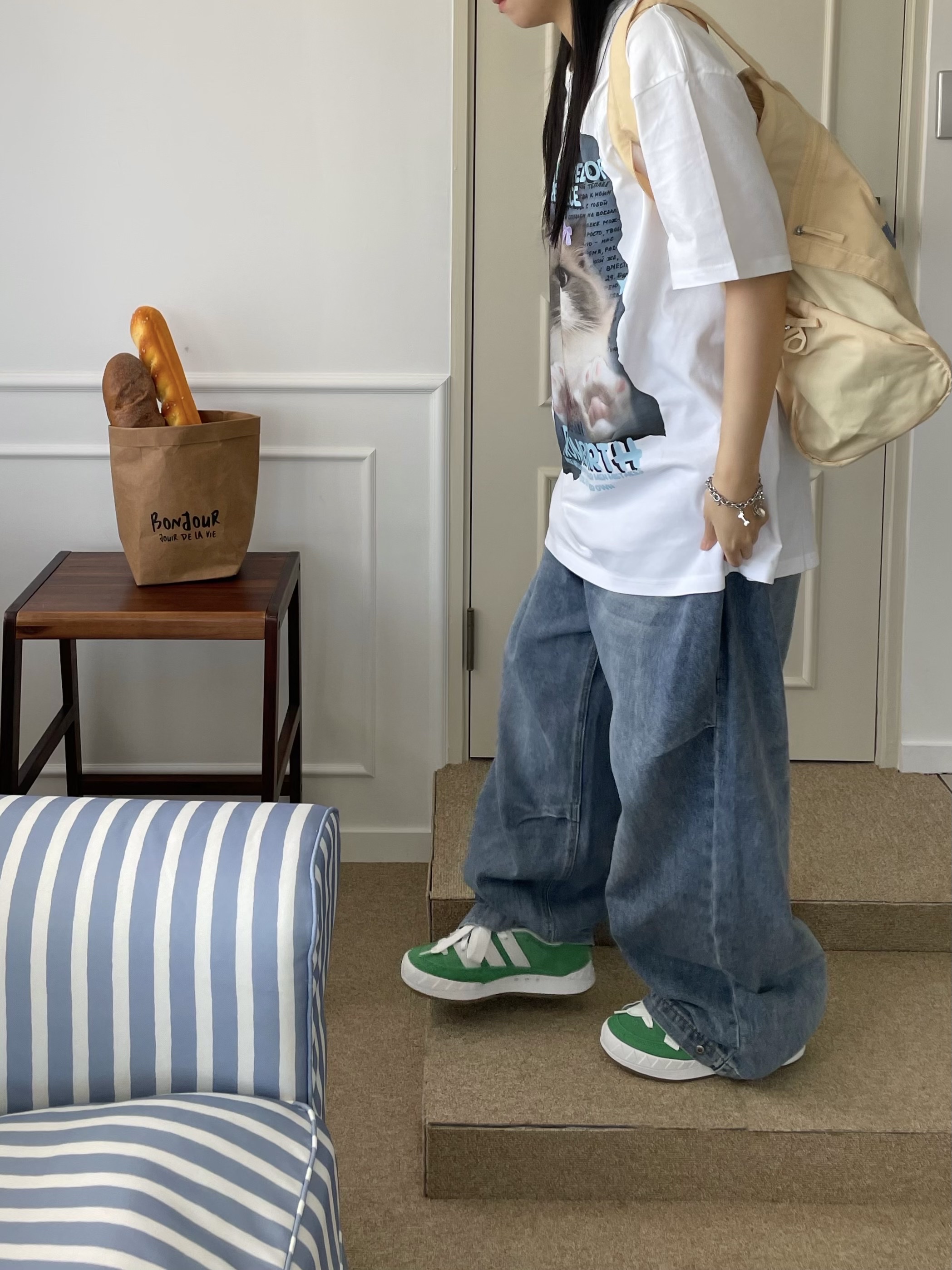 Adidas Adimatic Green, Nike Gym Club Duffle Bag 24L Pale Vanilla 착용 스타일 - 4