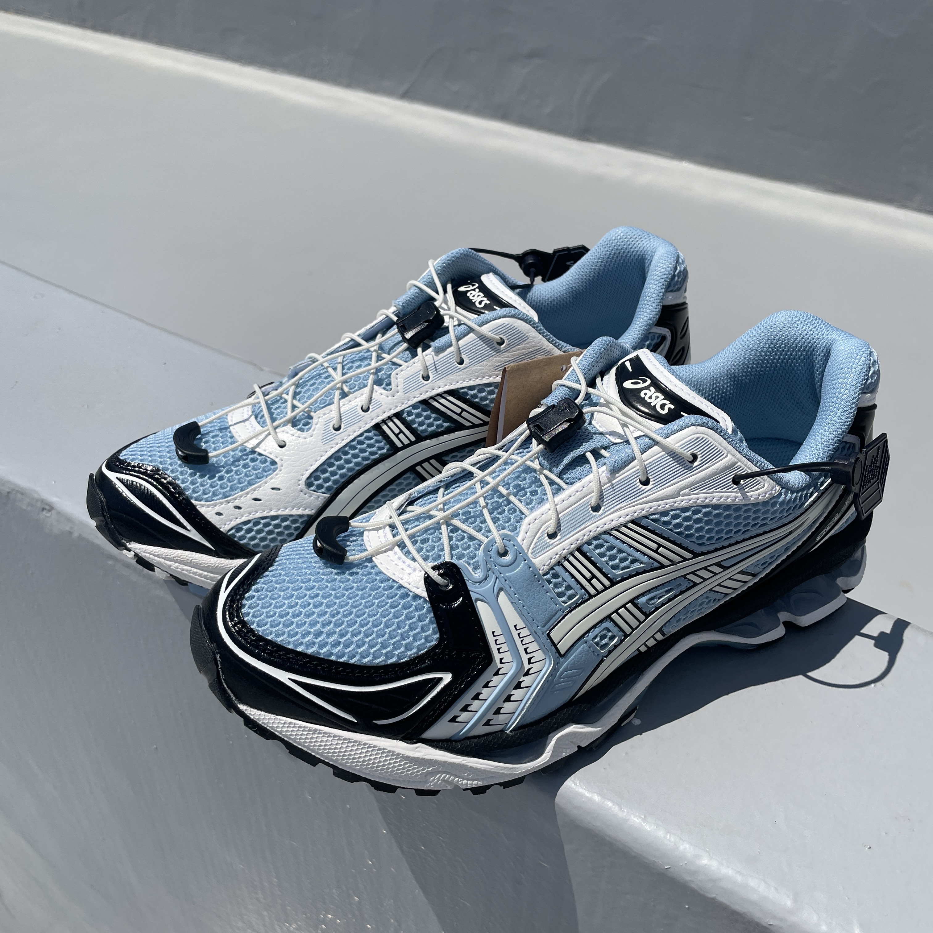Asics Unlimited Gel-Kayano 14 Mist Cream 착용 스타일