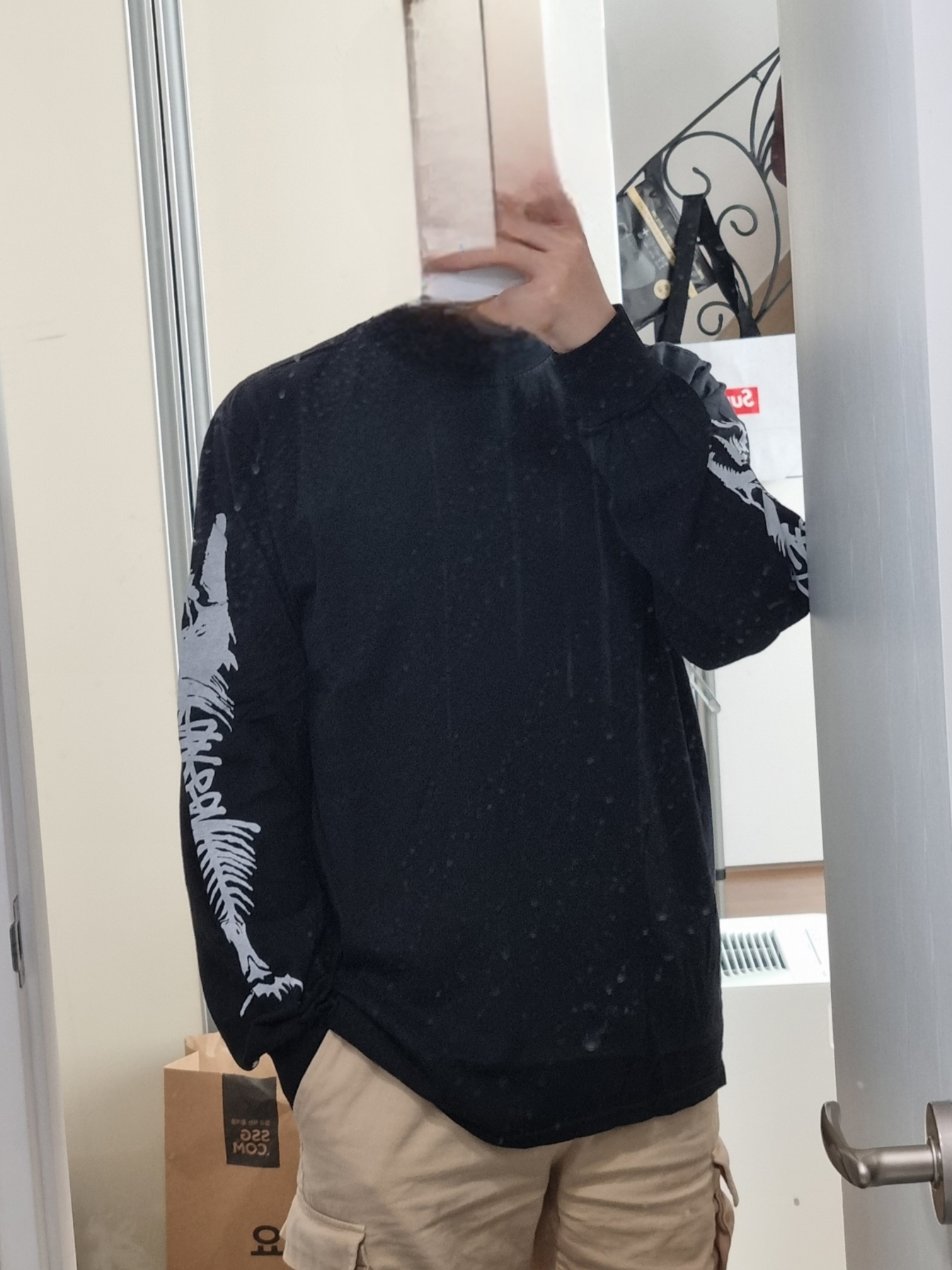 Stussy Barracuda Pigment Dyed LS T-Shirt Black 착용 스타일
