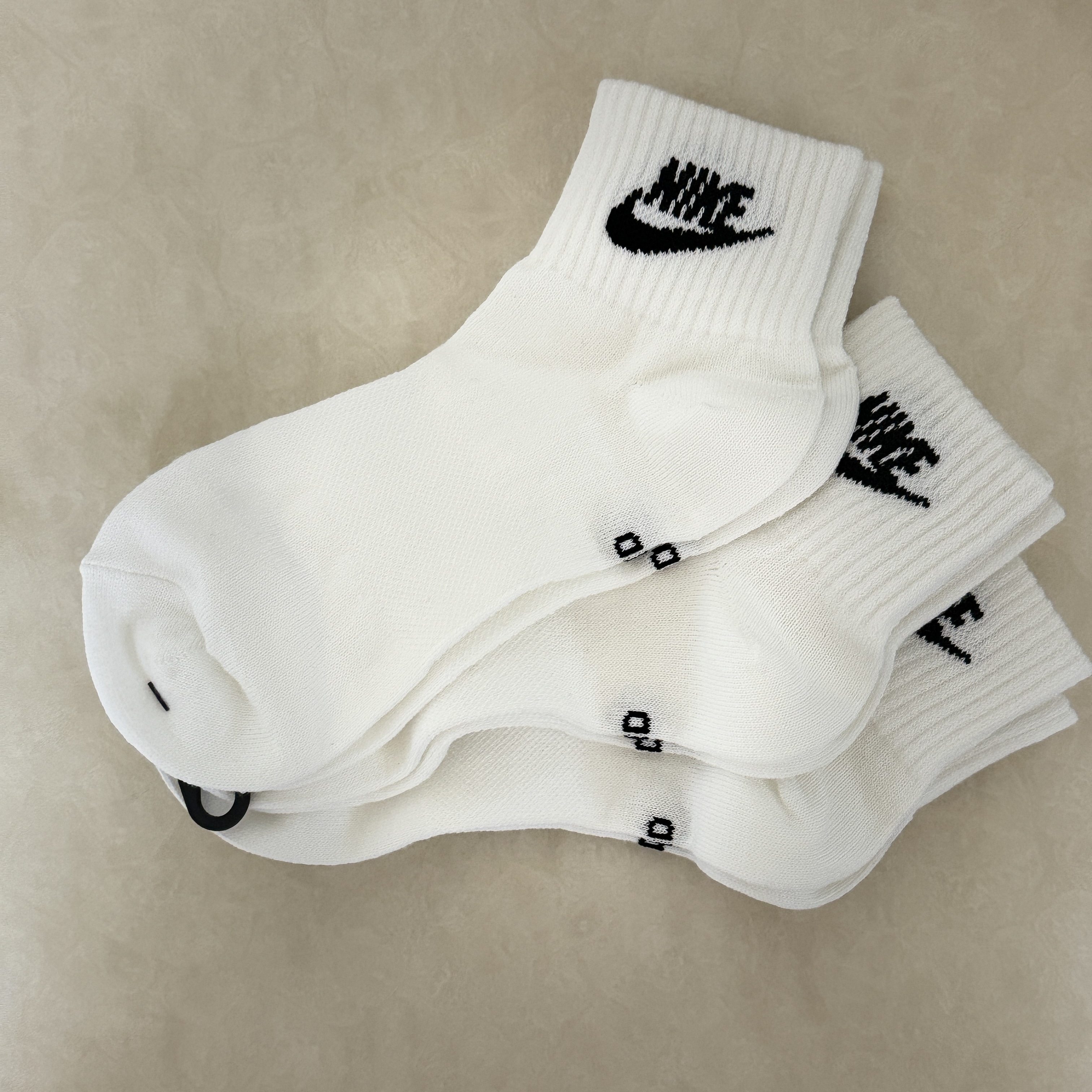 Nike Everyday Essential Ankle Socks White (3 Pack/Korean Ver.) 착용 스타일