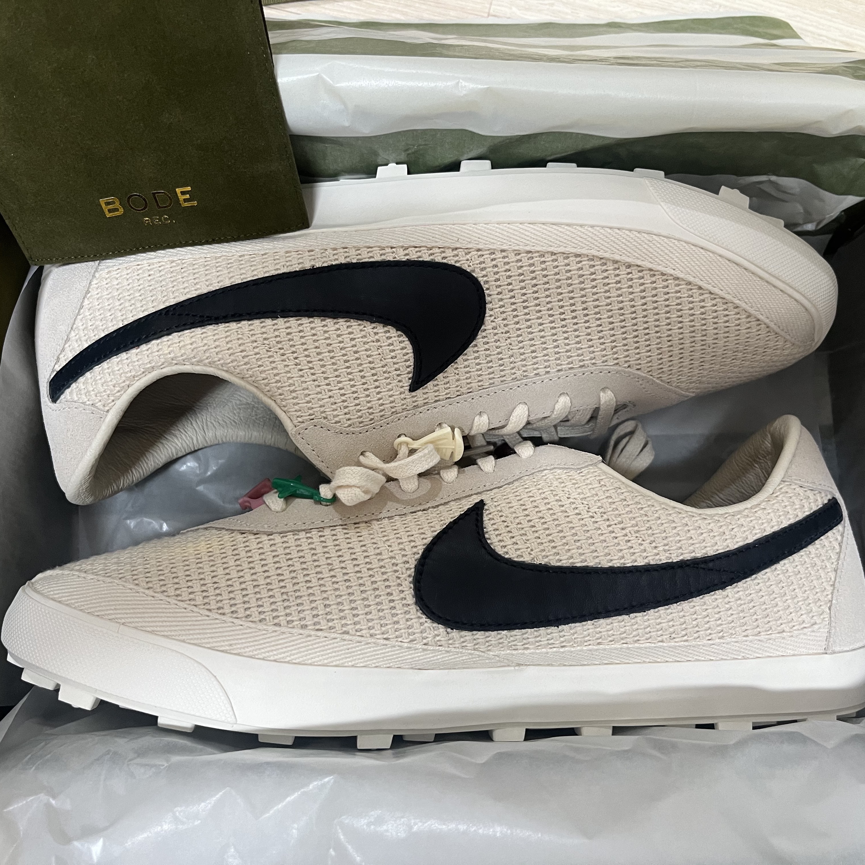 Nike x Bode Astrograbber SP Light Cream and Black 착용 스타일