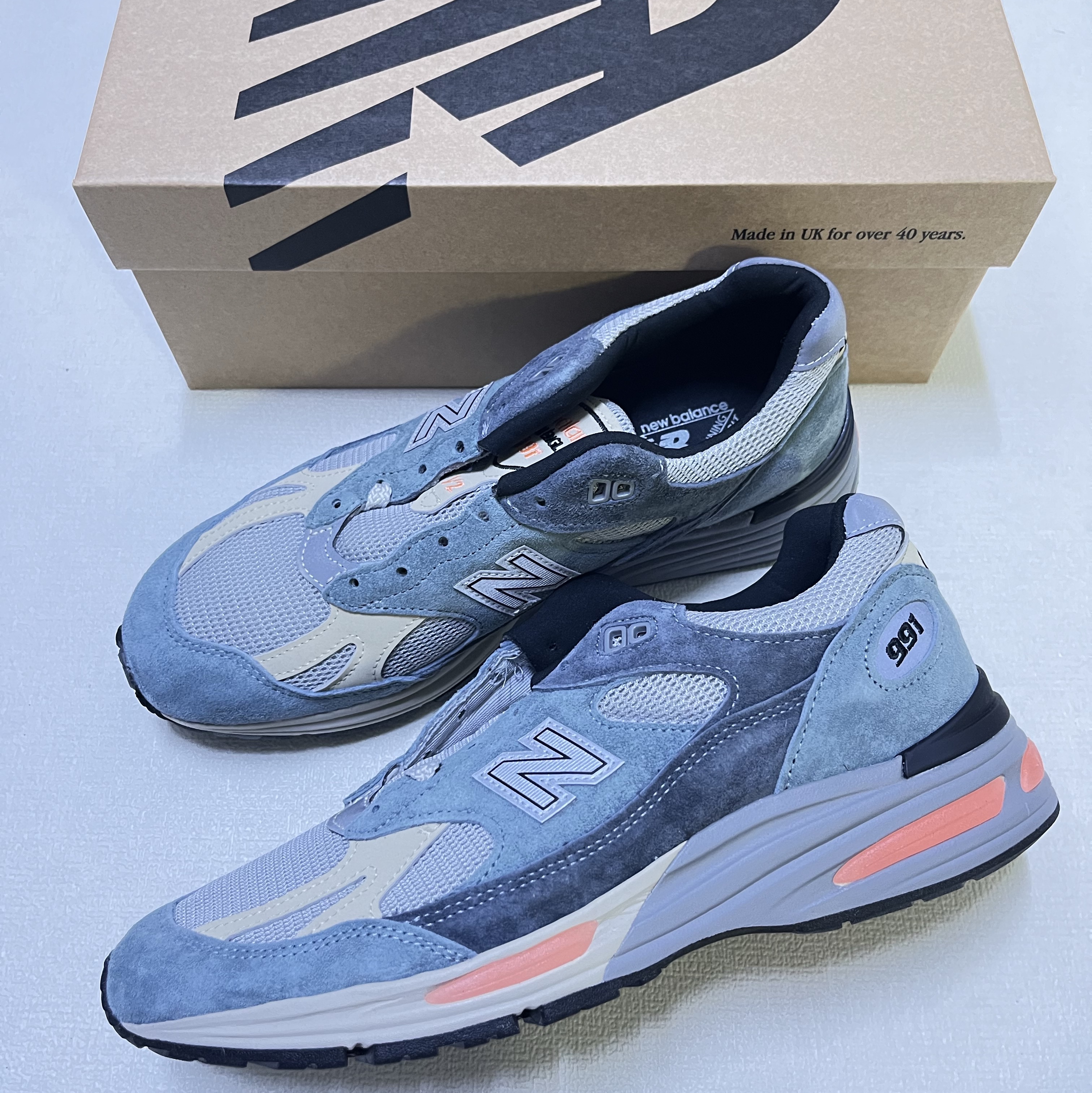 New Balance 991v2 Made in UK Blue Silver 착용 스타일