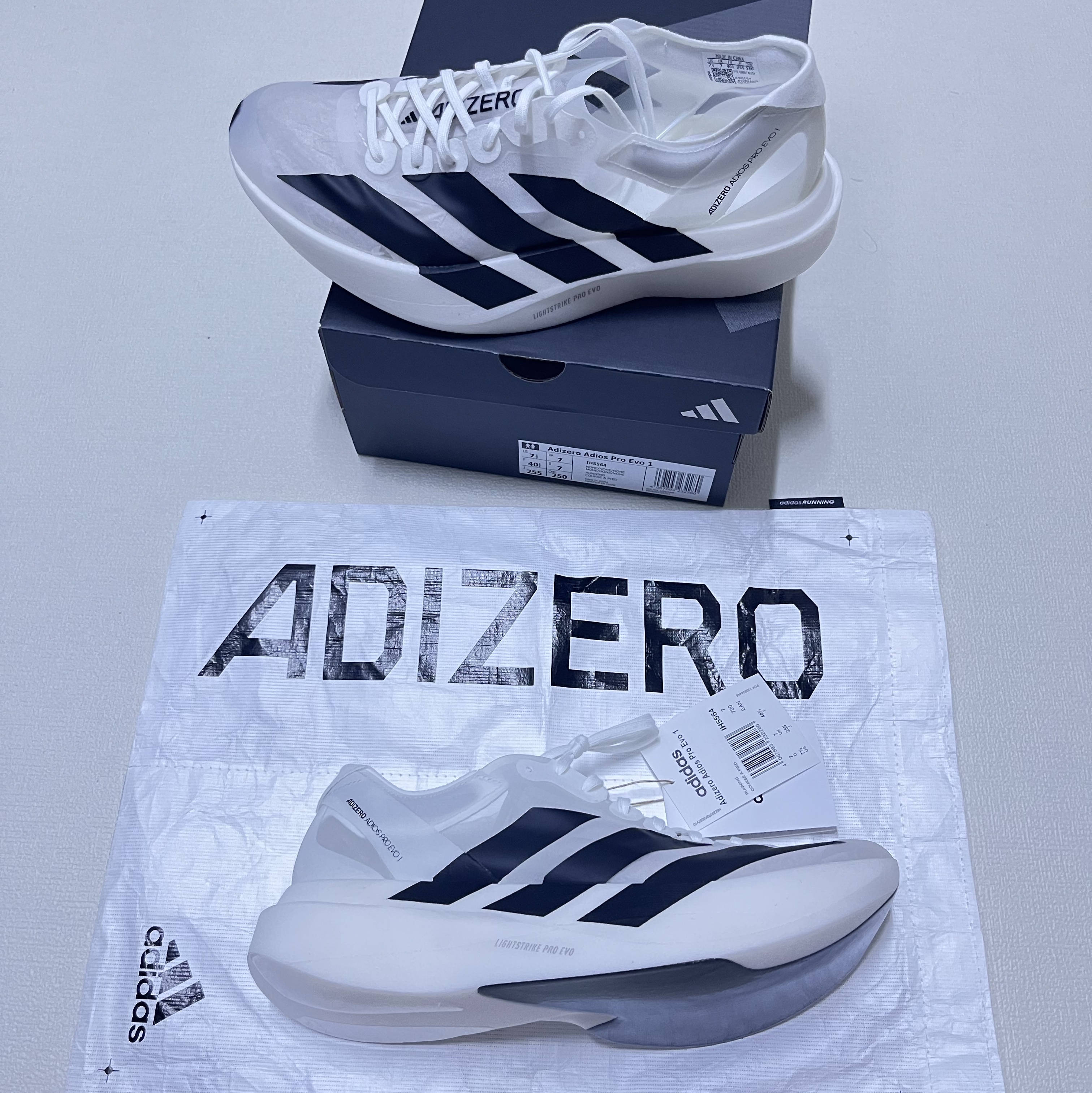 Adidas Adizero Adios Pro EVO 1 White Black 착용 스타일