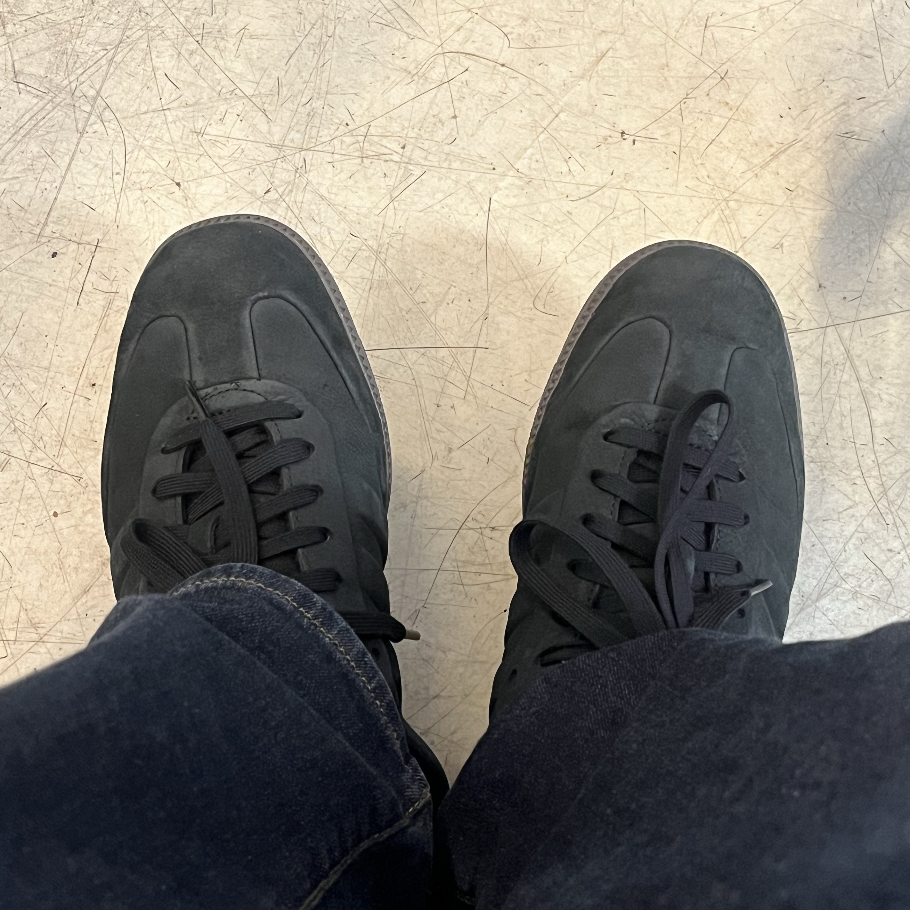 Adidas Samba OG Core Black Gum 착용 스타일