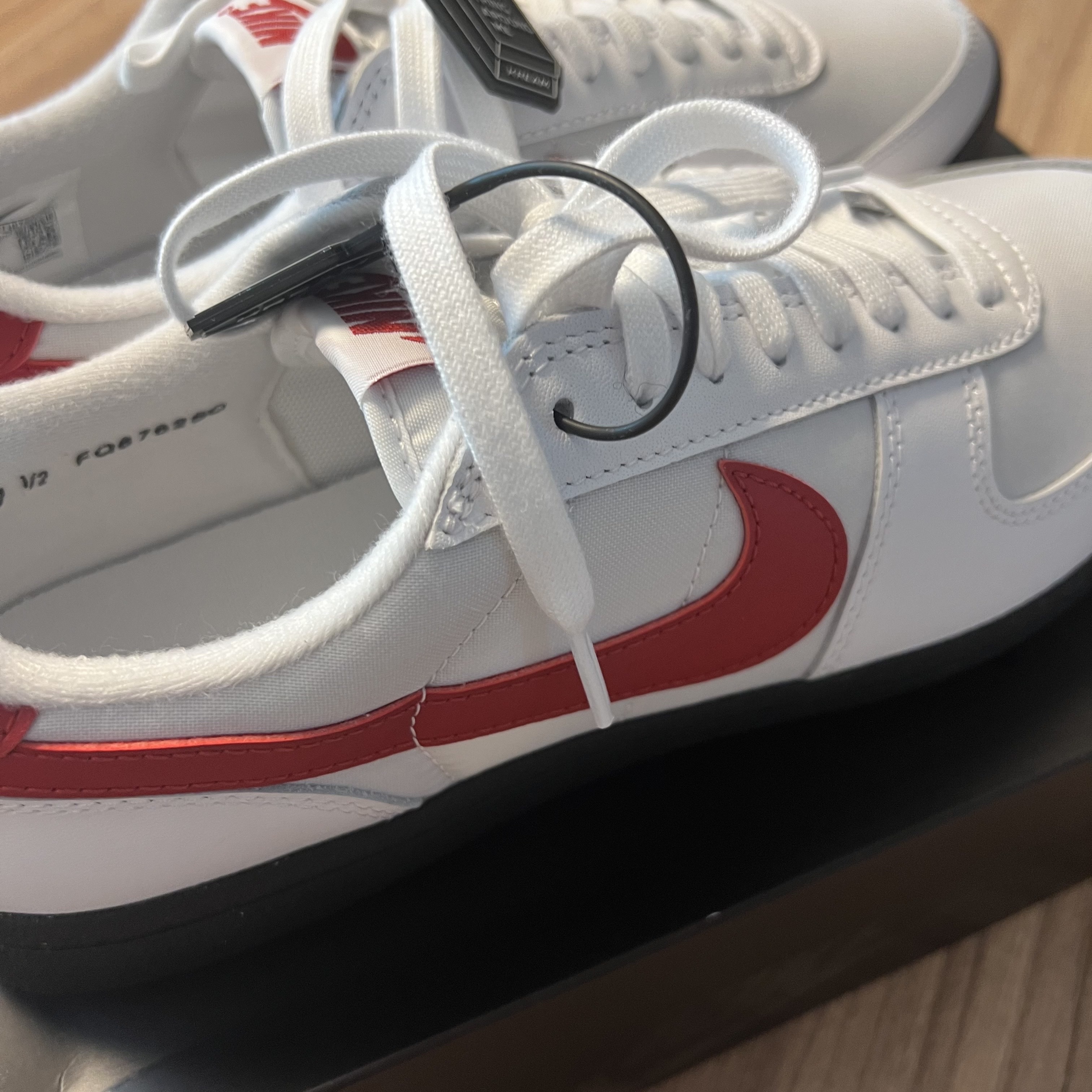 Nike Field General 82 SP White and Varsity Red 착용 스타일