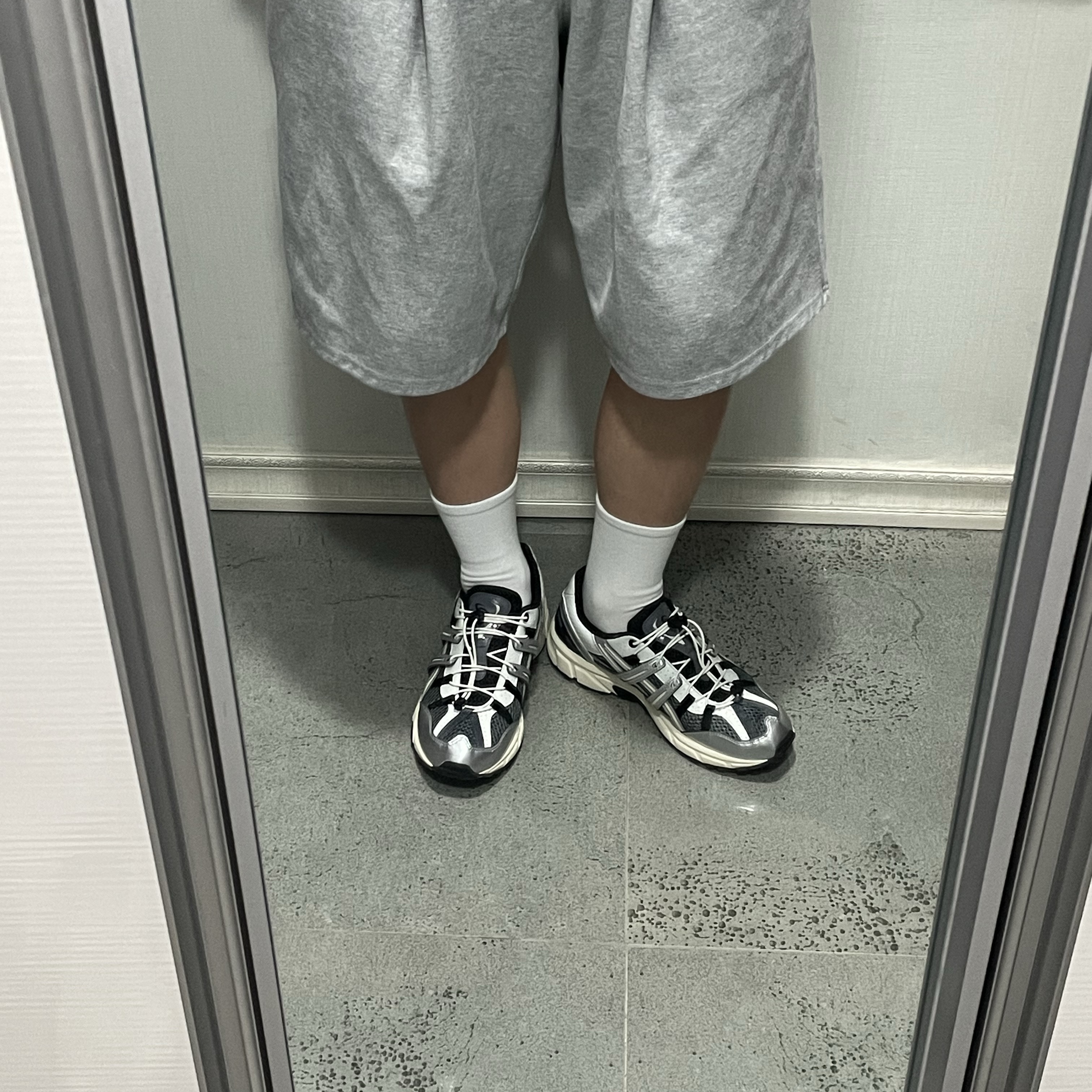 Asics Unlimited Gel-Sonoma 15-50 Steel Grey Pure Silver 착용 스타일
