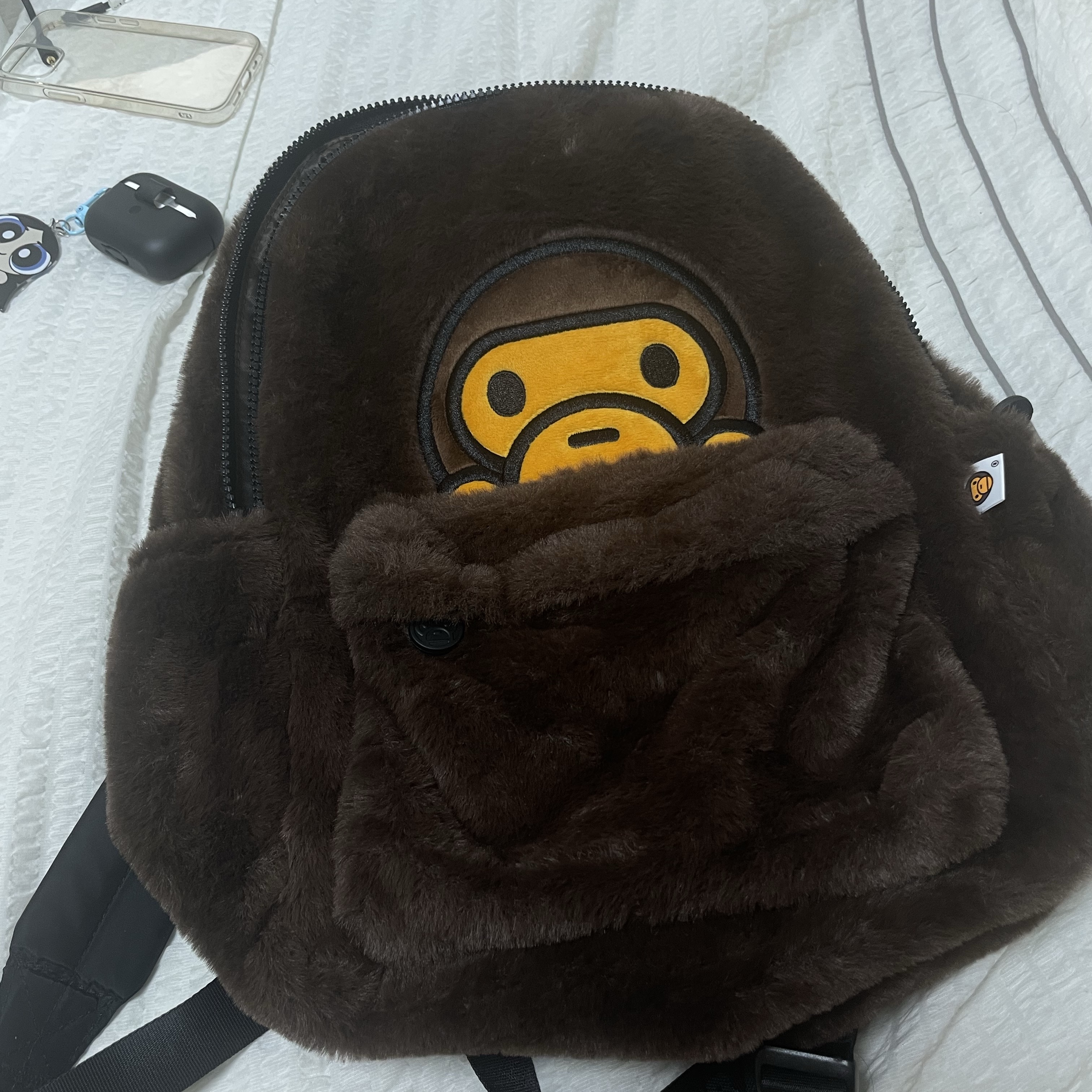 BAPE Baby Milo Fur Backpack Brown 착용 스타일