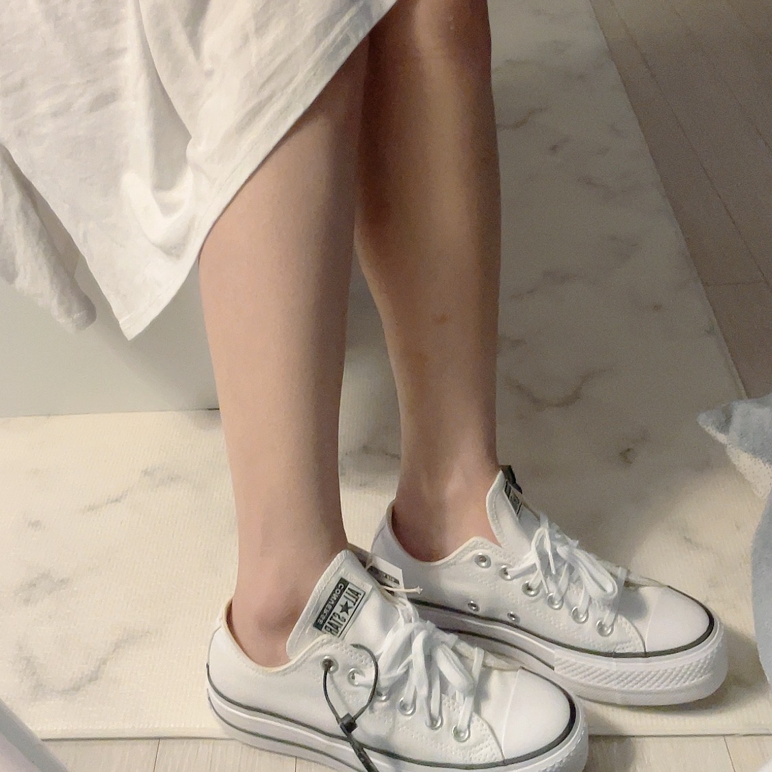 (W) Converse Chuck Taylor All Star Lift Ox White Black 착용 스타일