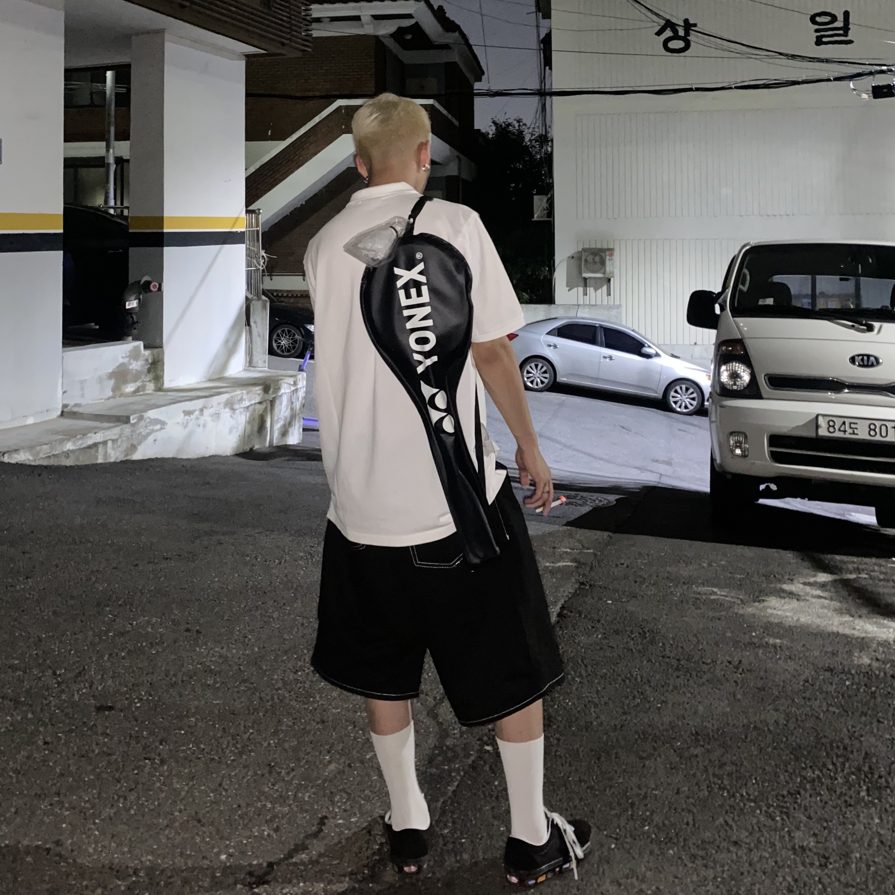 Carhartt WIP S/S Chase Pique Polo White Gold 착용 스타일 - 1