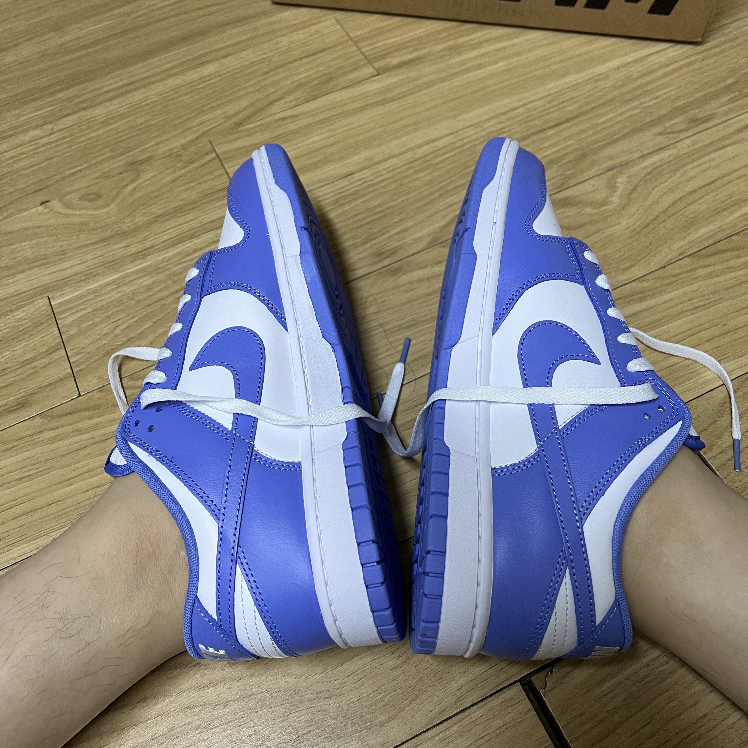 Nike Dunk Low Retro White Polar Blue 착용 스타일 - 4