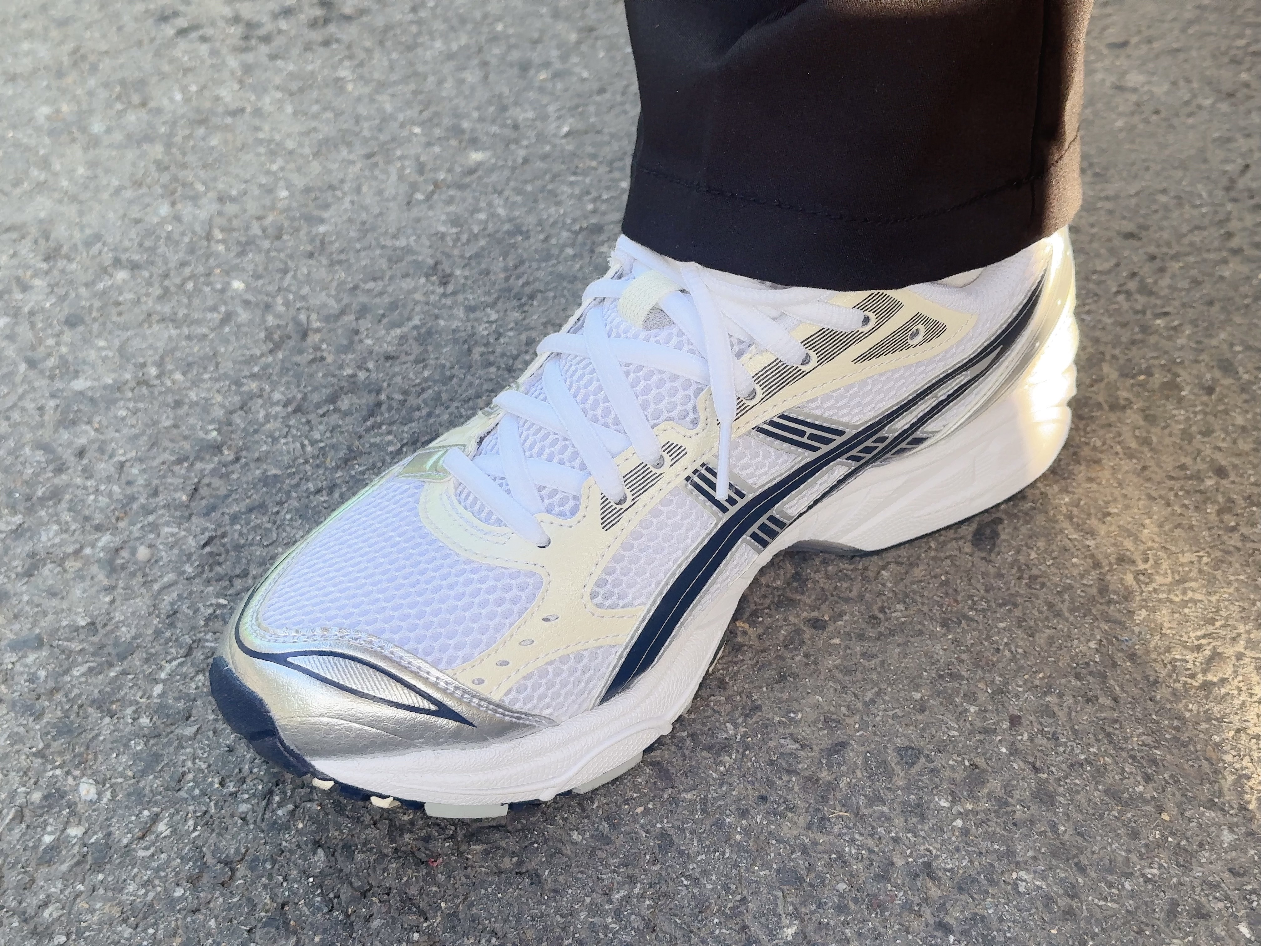 (W) Asics Gel-Kayano 14 White Midnight 착용 스타일 - 1