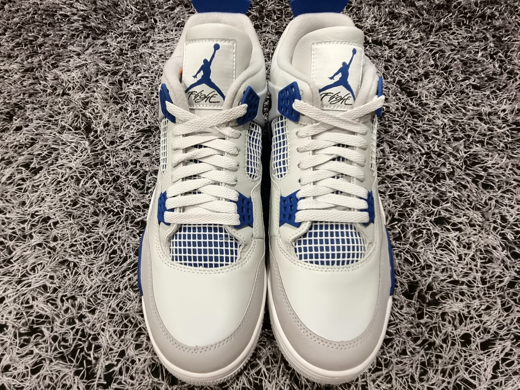 Jordan 4 Retro Industrial Blue 착용 스타일 - 4
