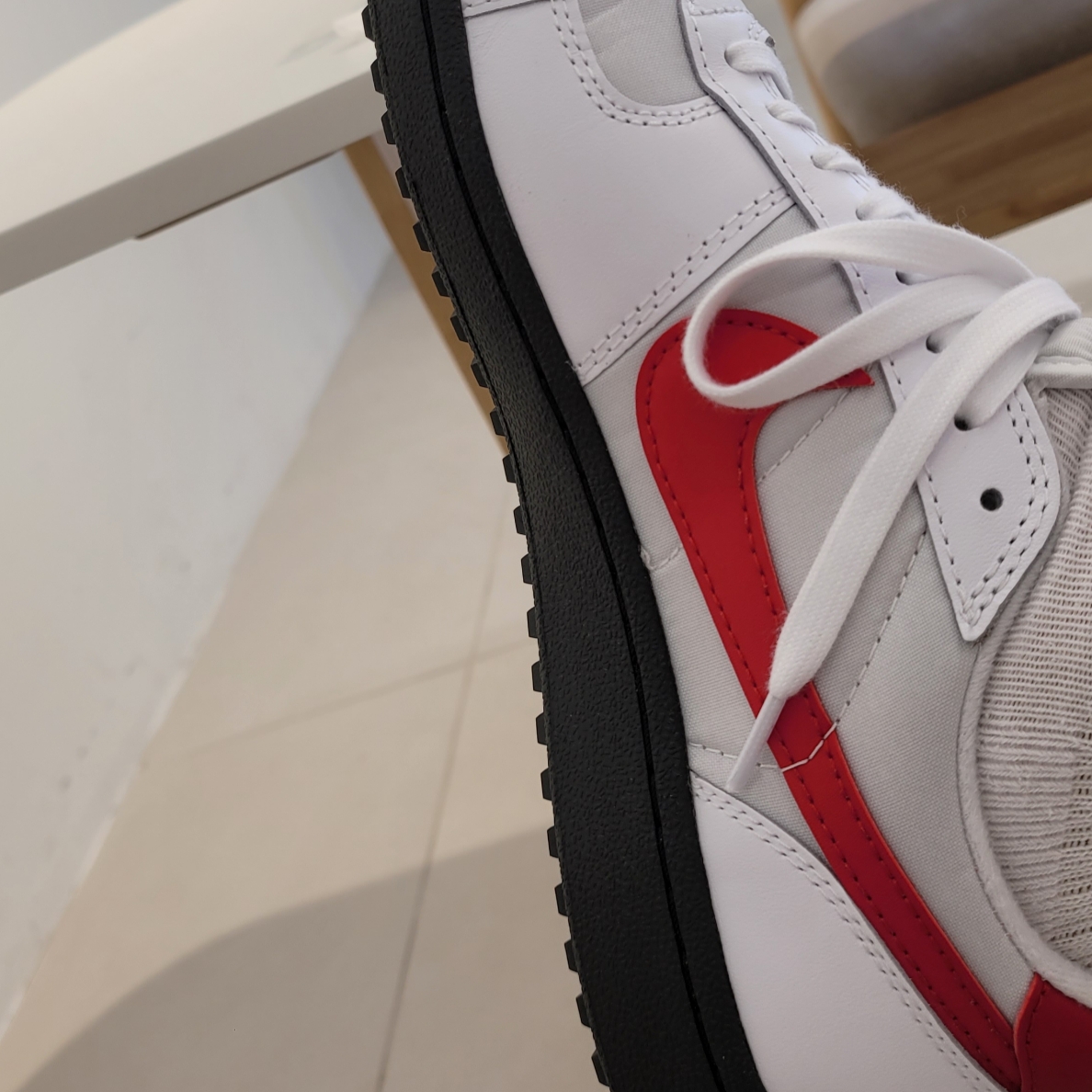Nike Field General 82 SP White and Varsity Red 착용 스타일 - 2