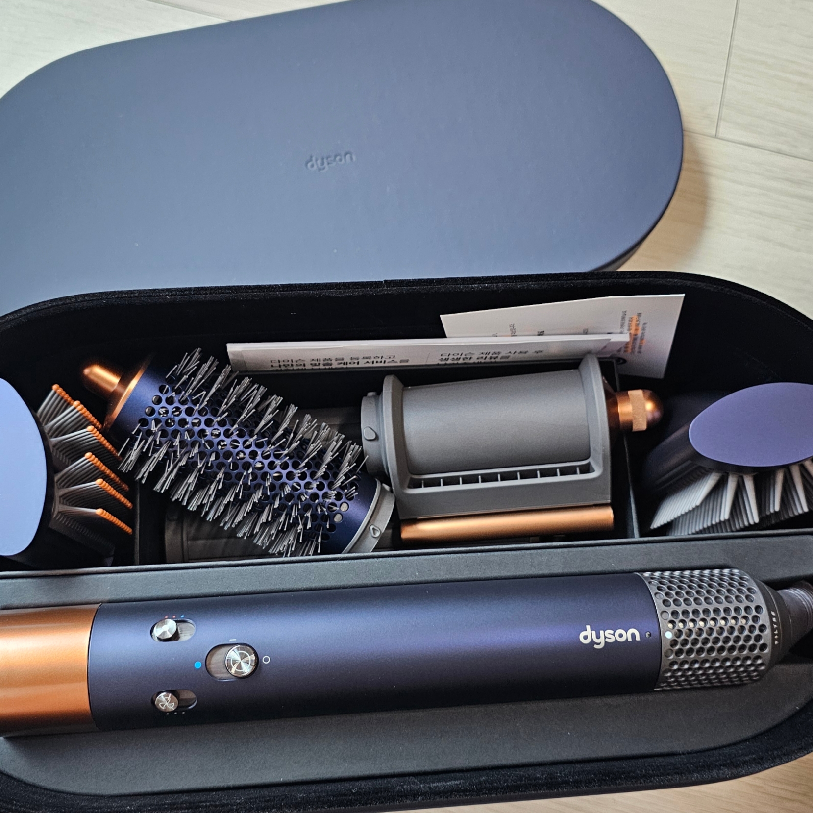 Dyson Airwrap Multi Styler Complete Long Blue Copper (Korean Ver.) 착용 스타일