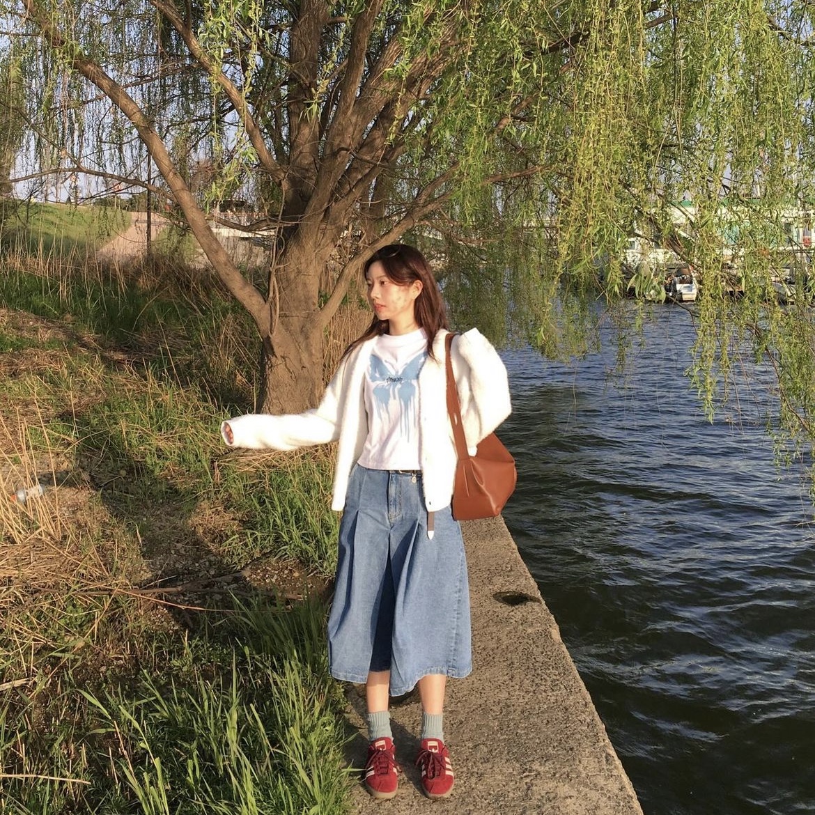 TRUNKPROJECT Pleated Denim Pants Blue 착용 스타일