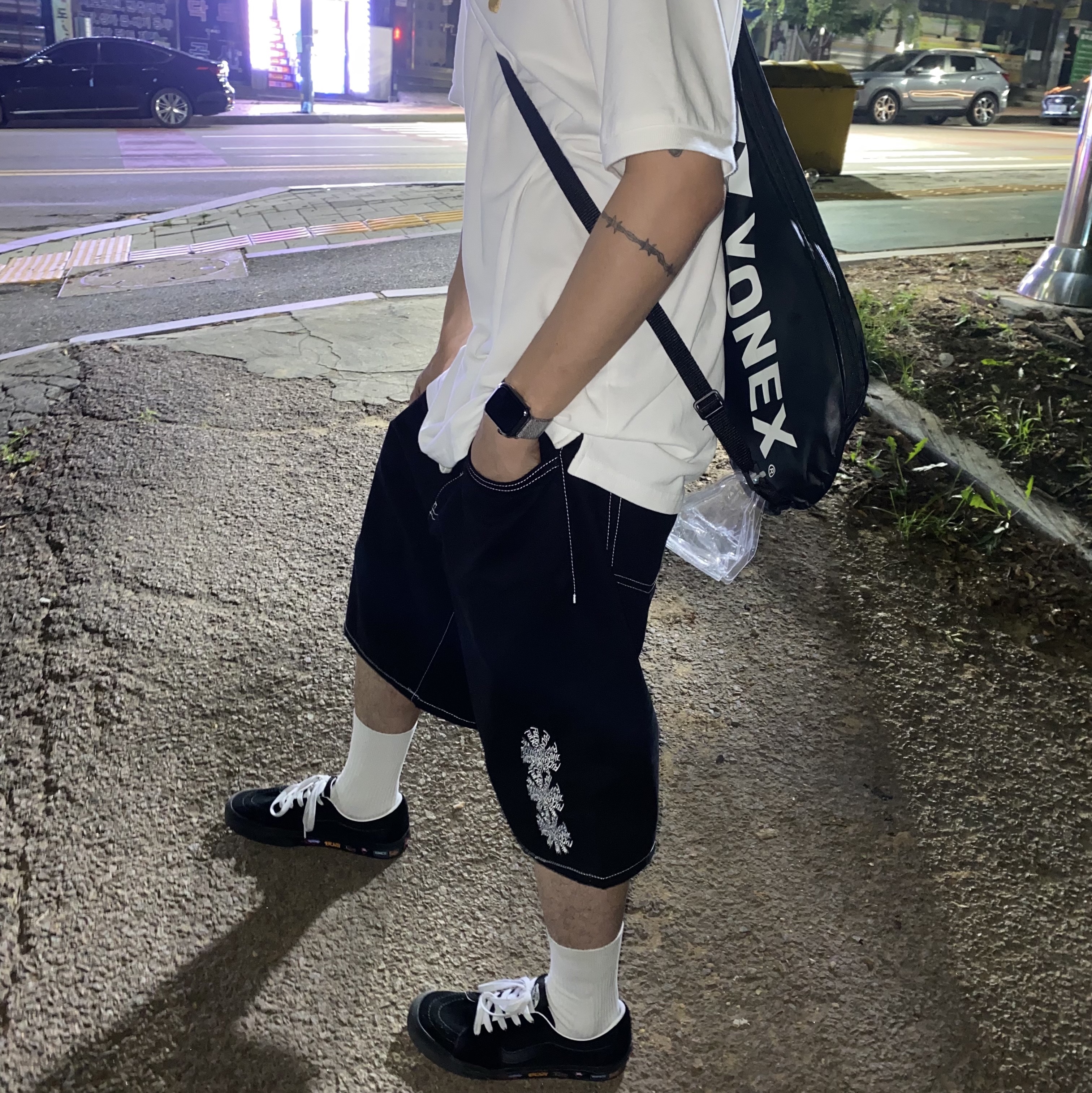Carhartt WIP S/S Chase Pique Polo White Gold 착용 스타일 - 2